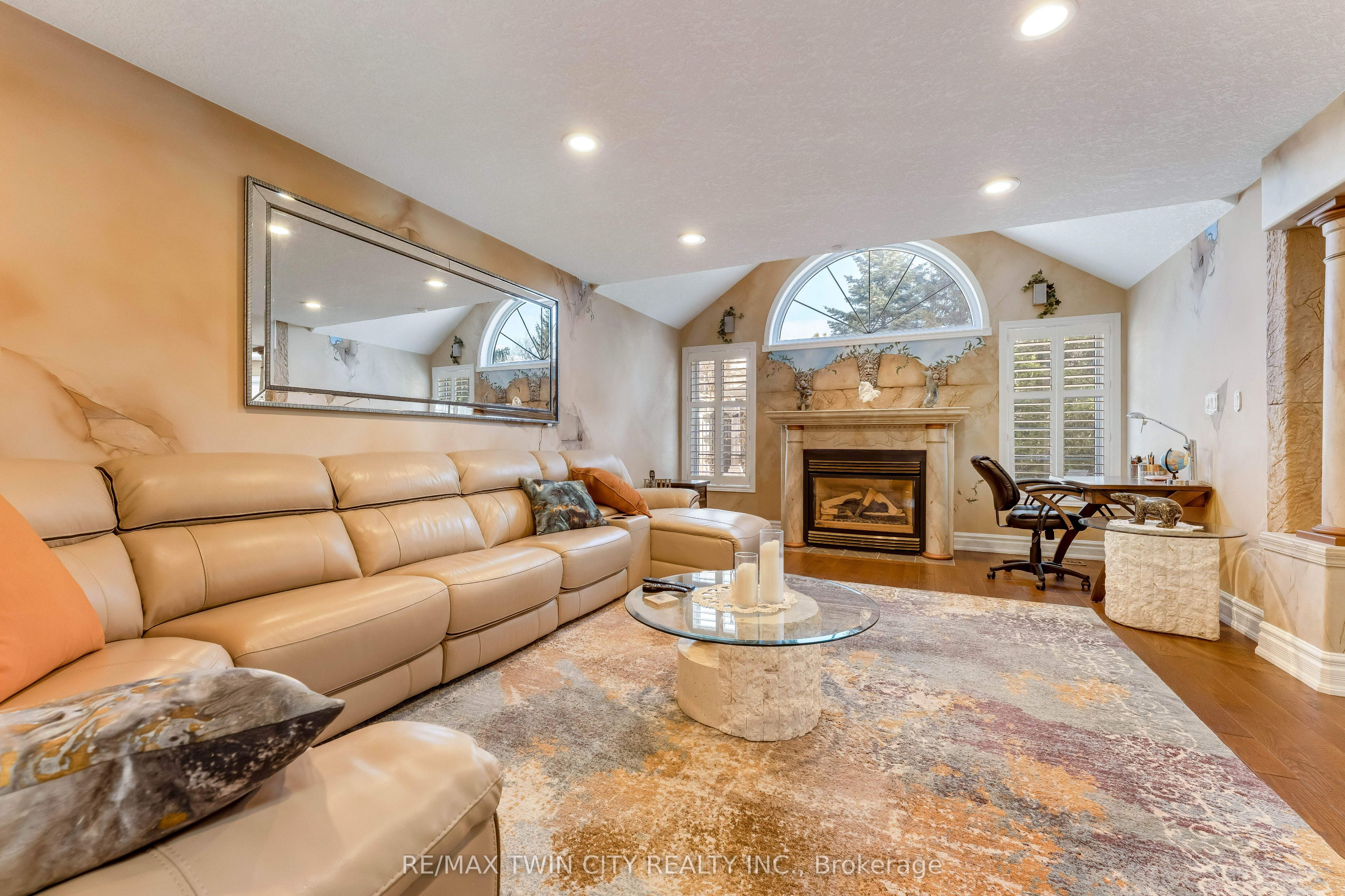 60 Chandos Drive