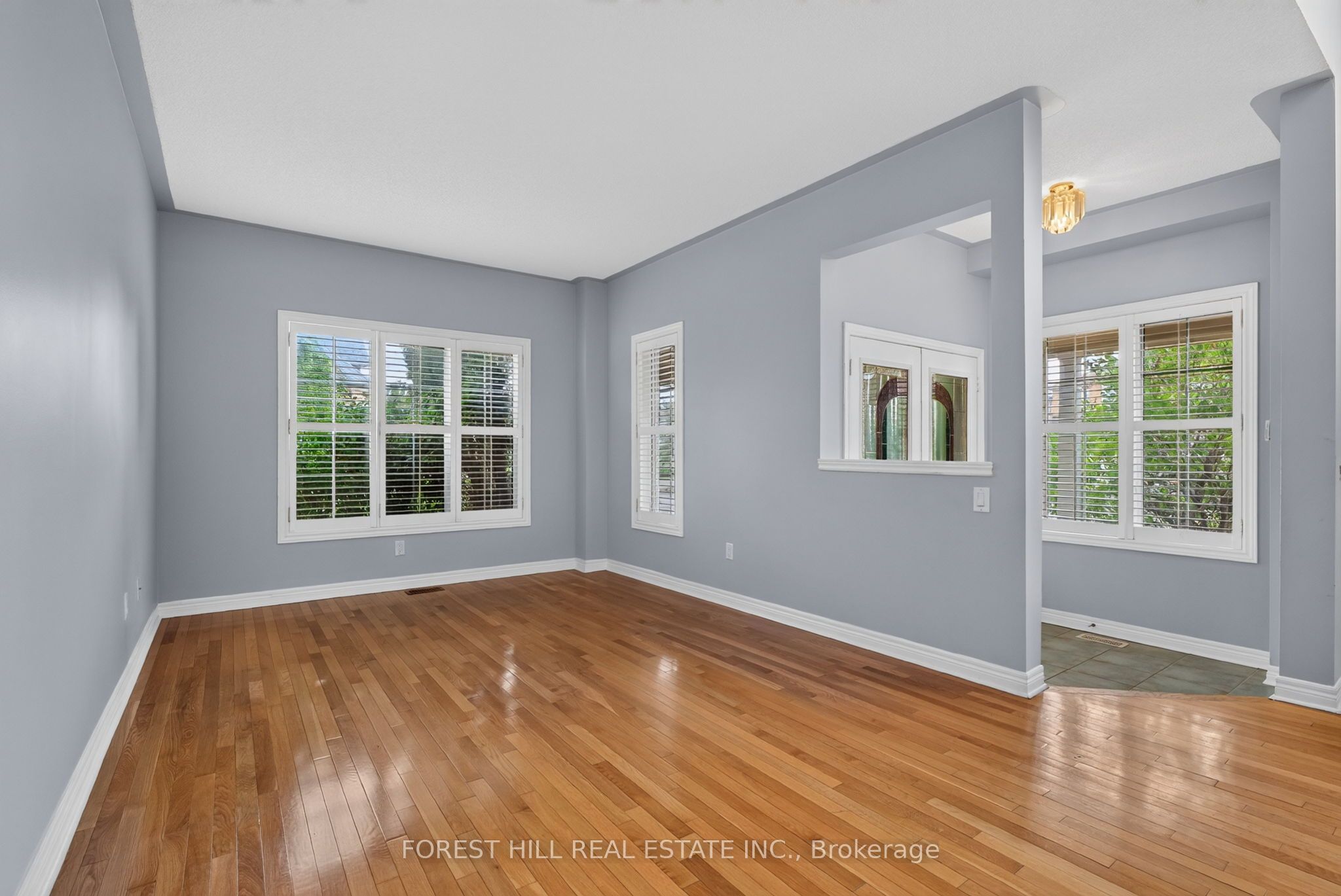 2 Foxfield Crescent