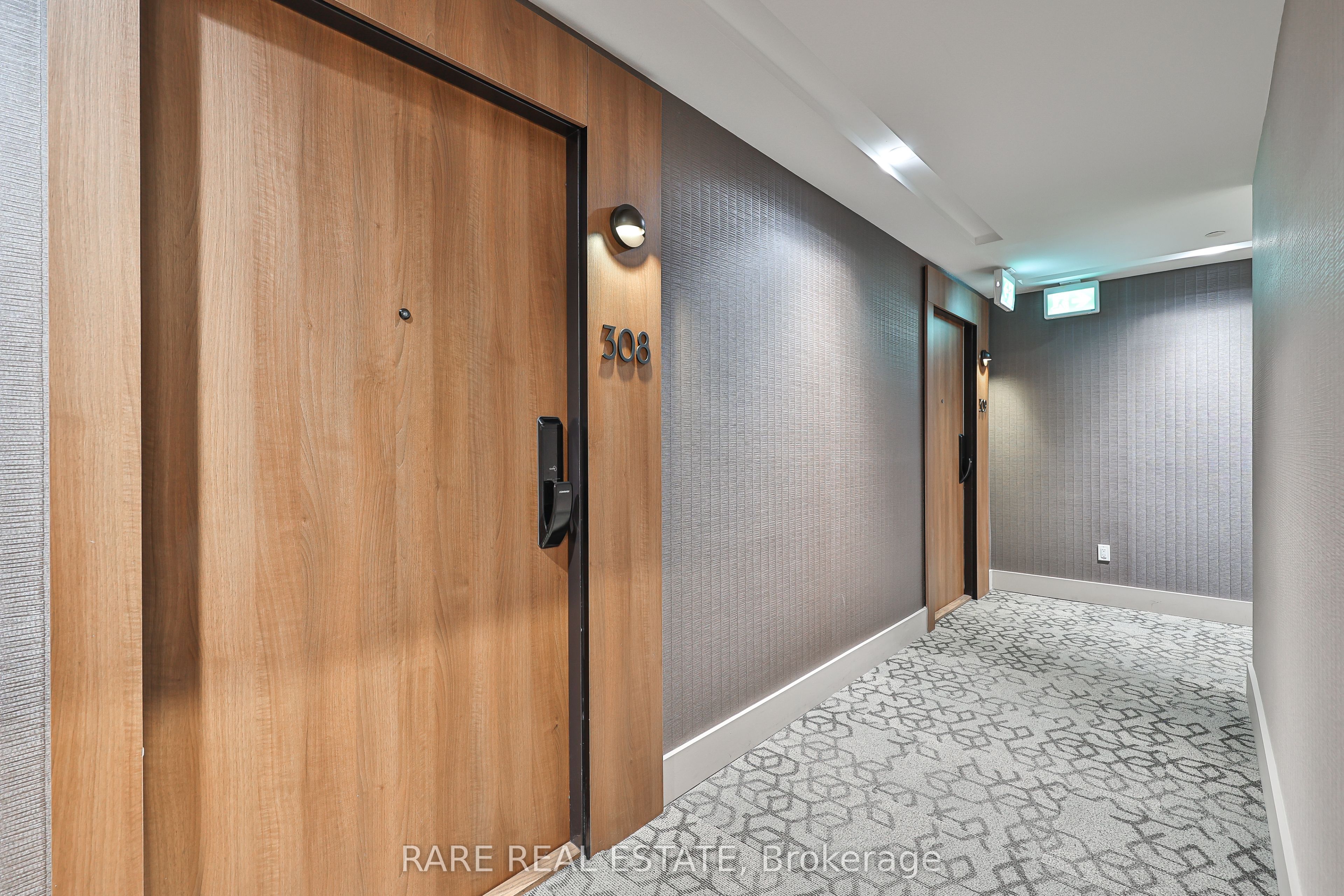 21 Park Street E 308
