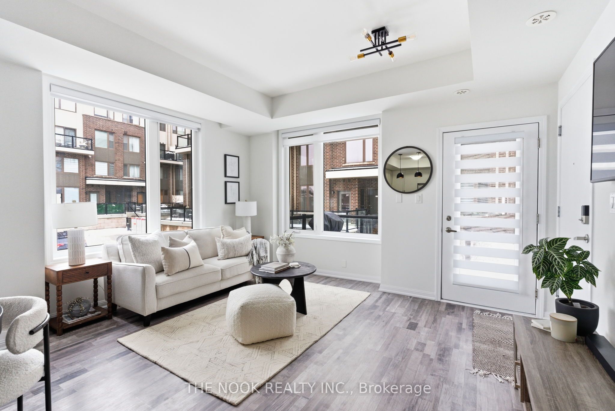 1460 Whites Road 401