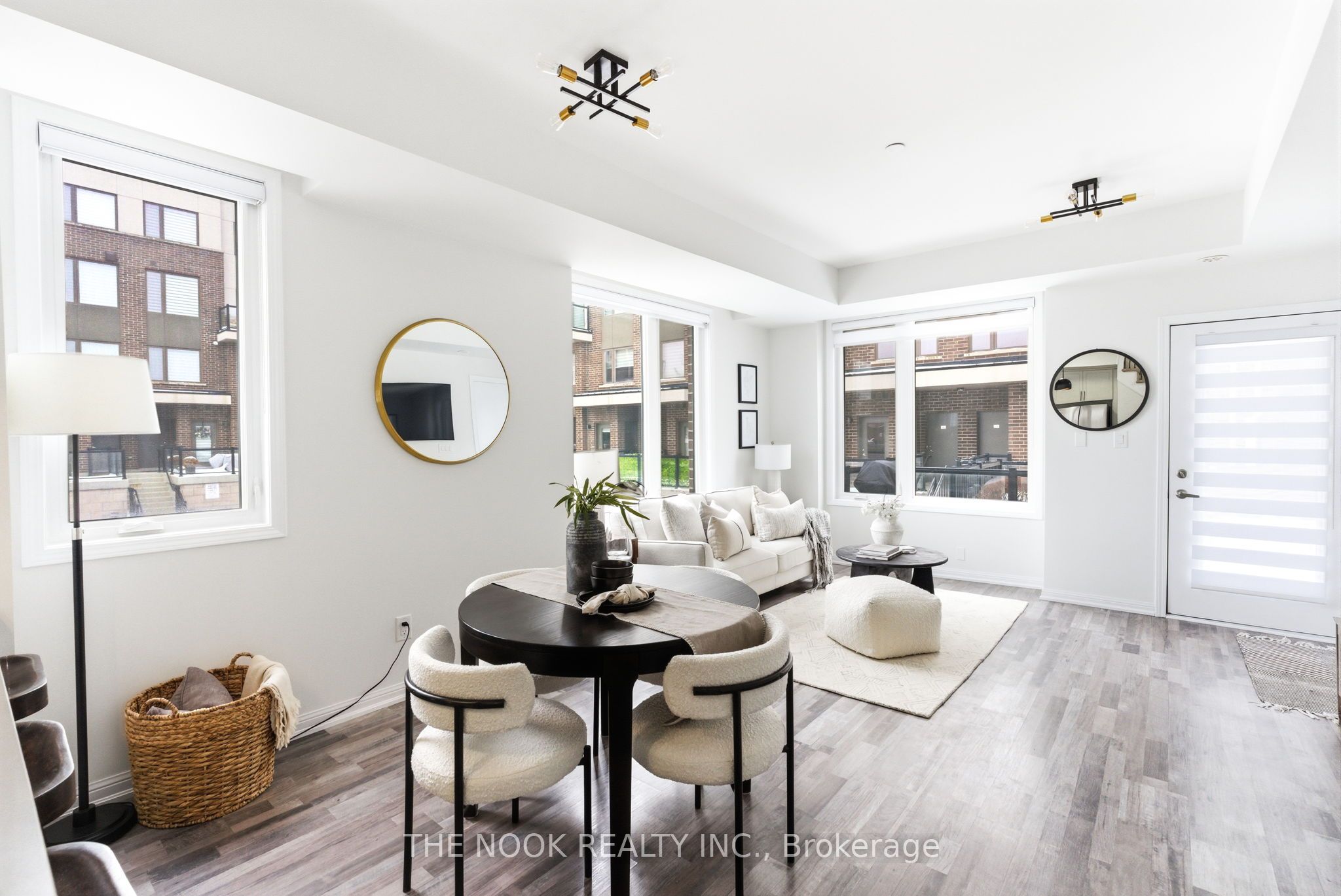 1460 Whites Road 401