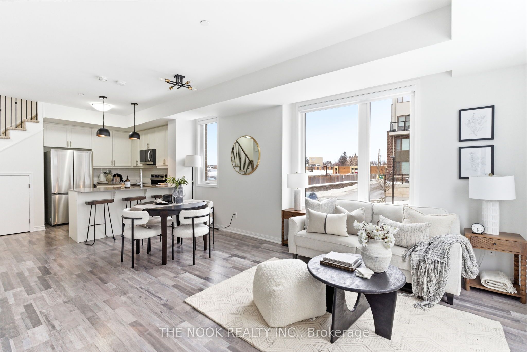 1460 Whites Road 401