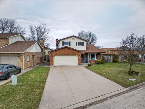 41 Adel Drive E St. Catharines ON L2M 3W9