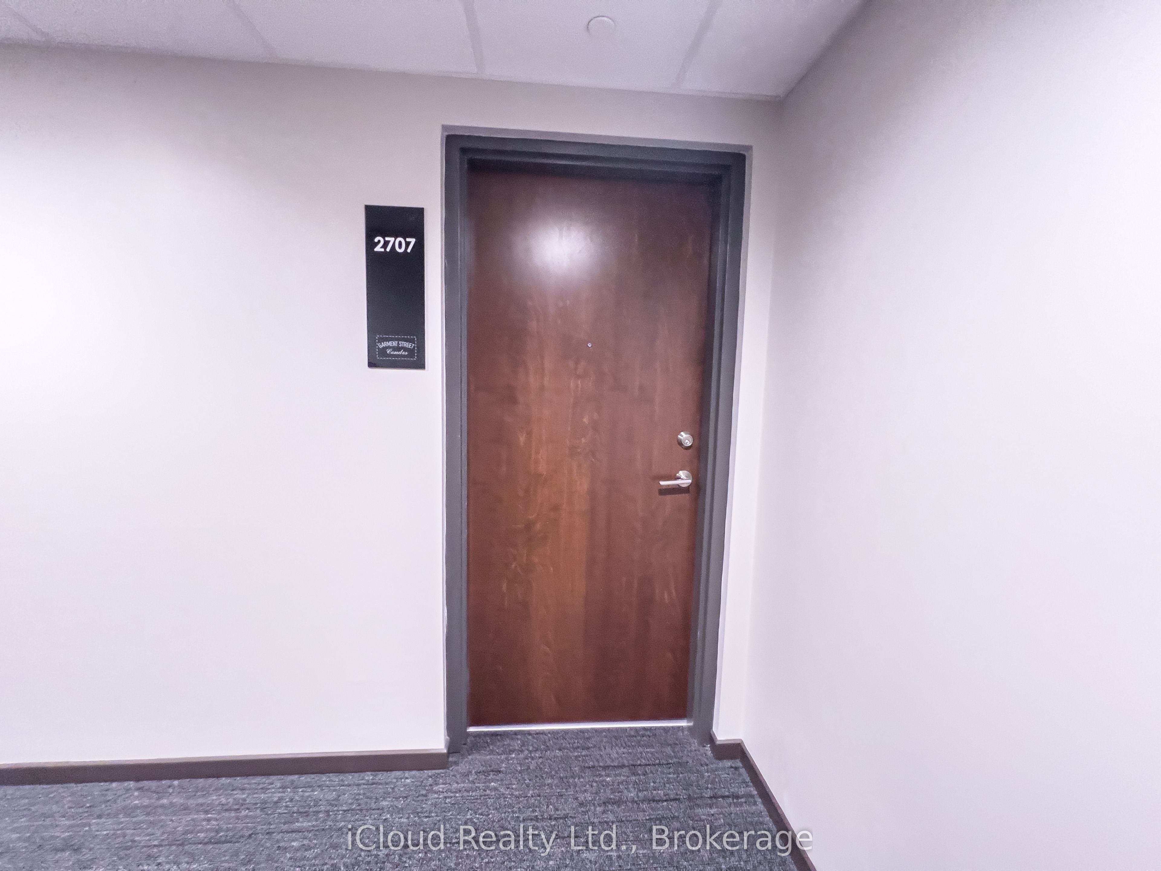 108 Garment Street PH 2707