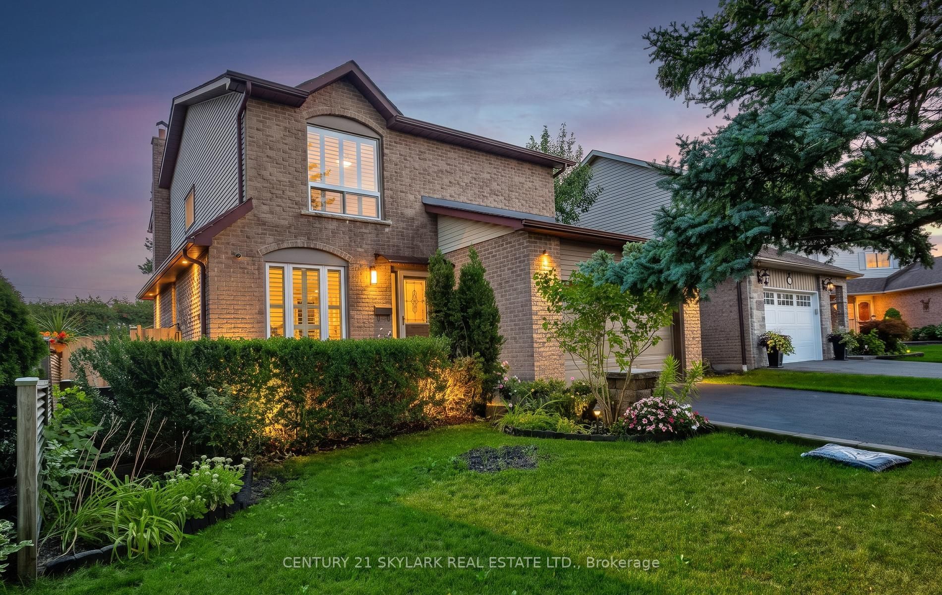 574 Sunnyvale Crescent