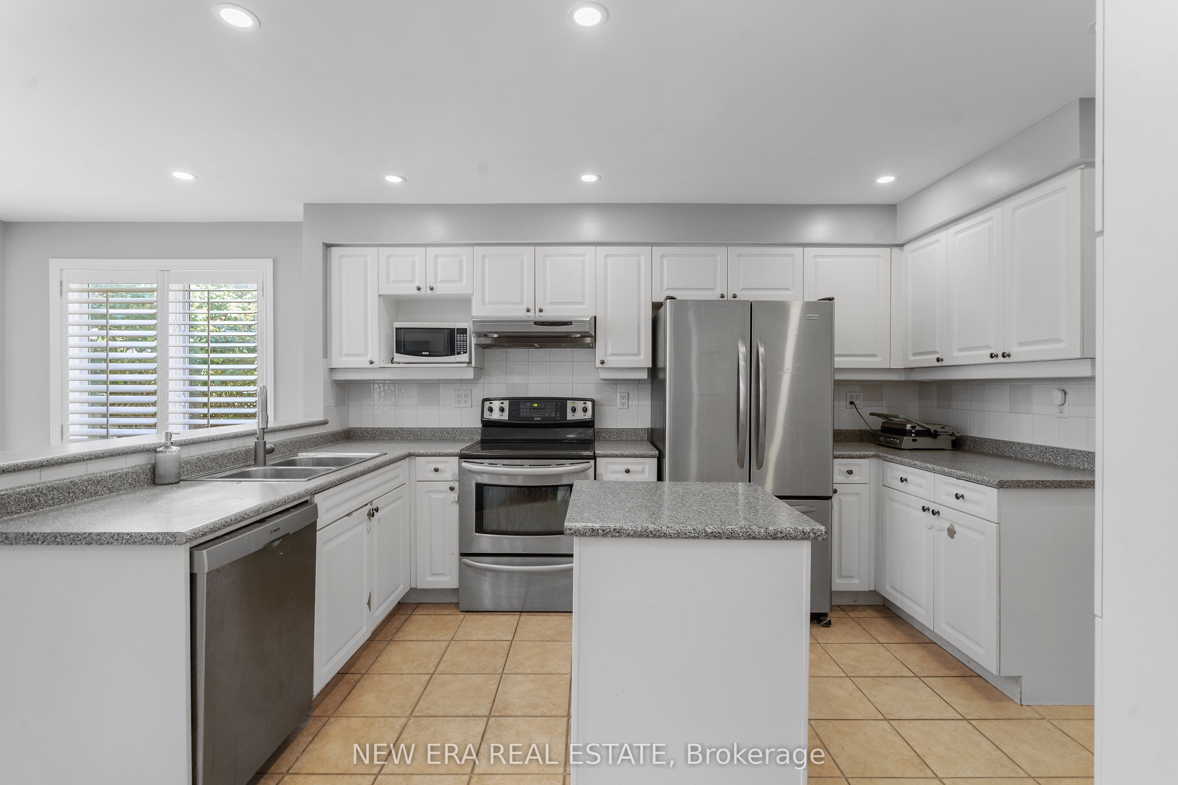 2855 Duncairn Drive