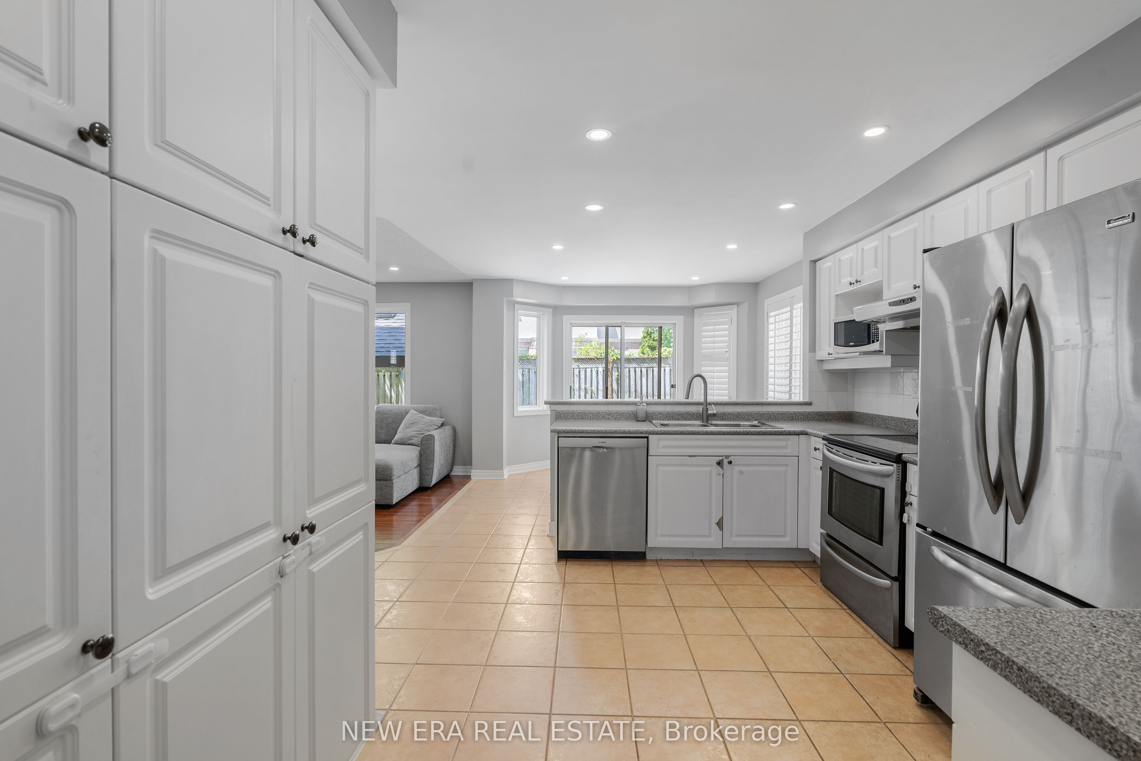 2855 Duncairn Drive