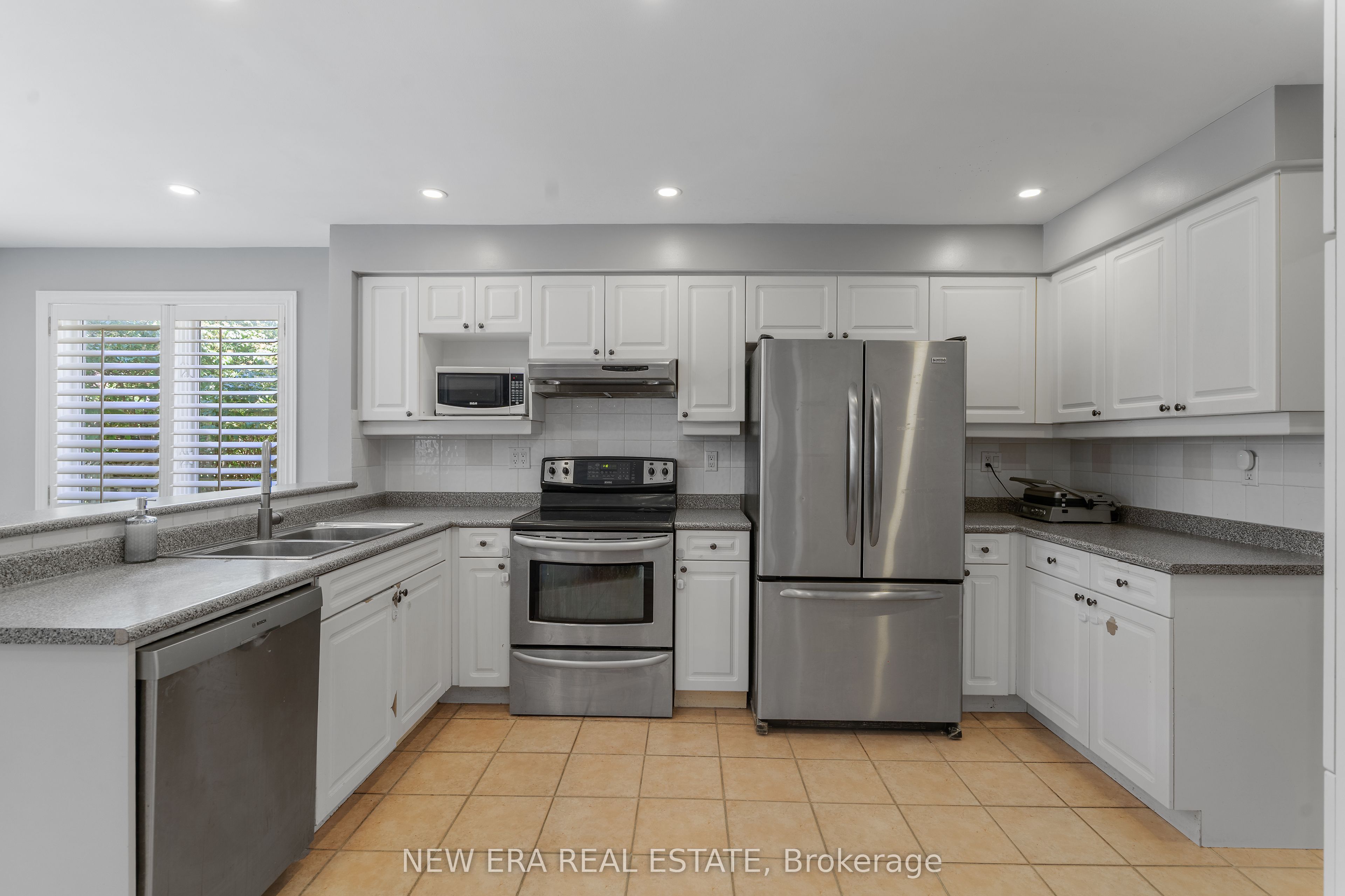 2855 Duncairn Drive