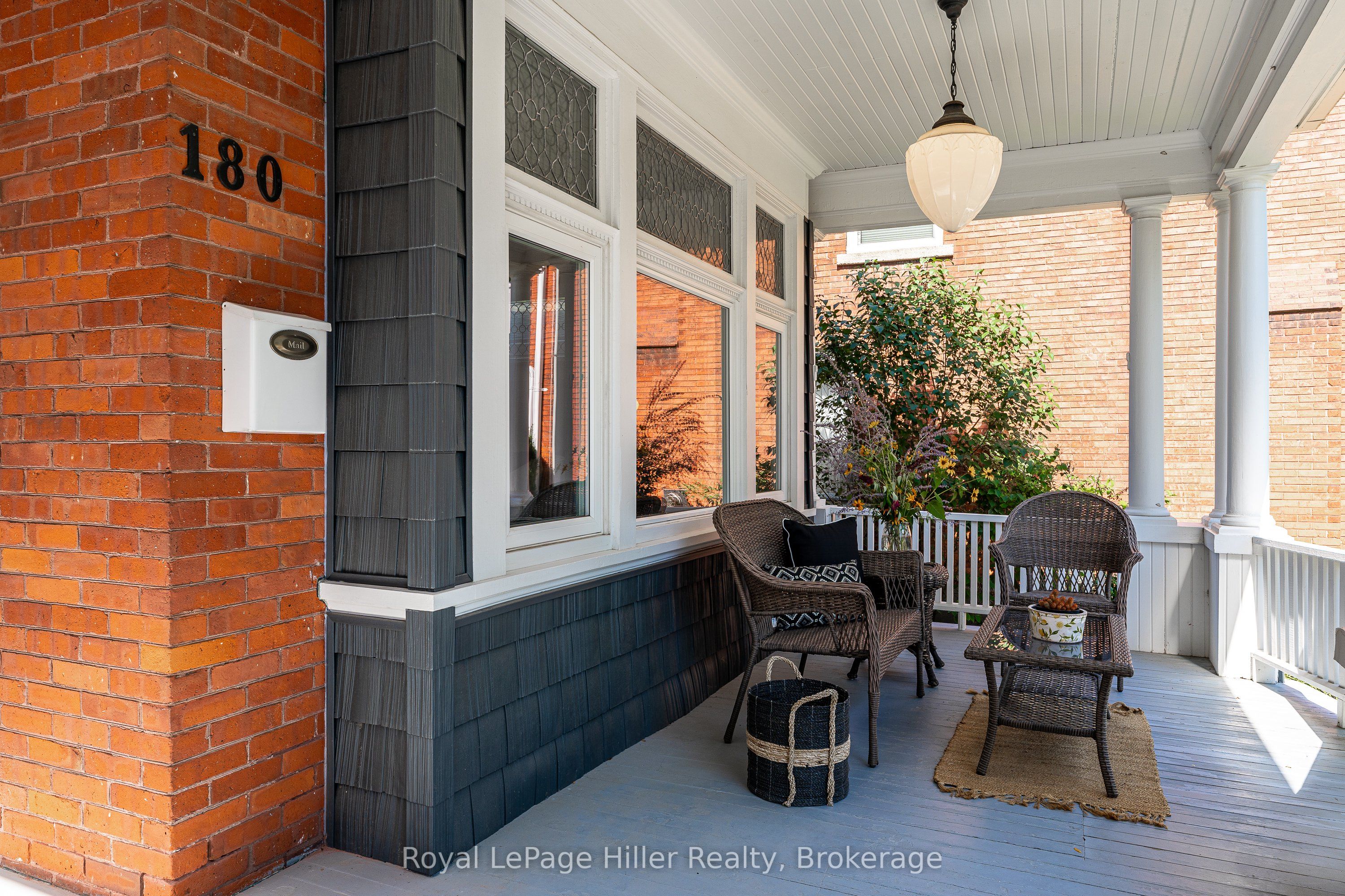 180 Elizabeth Street