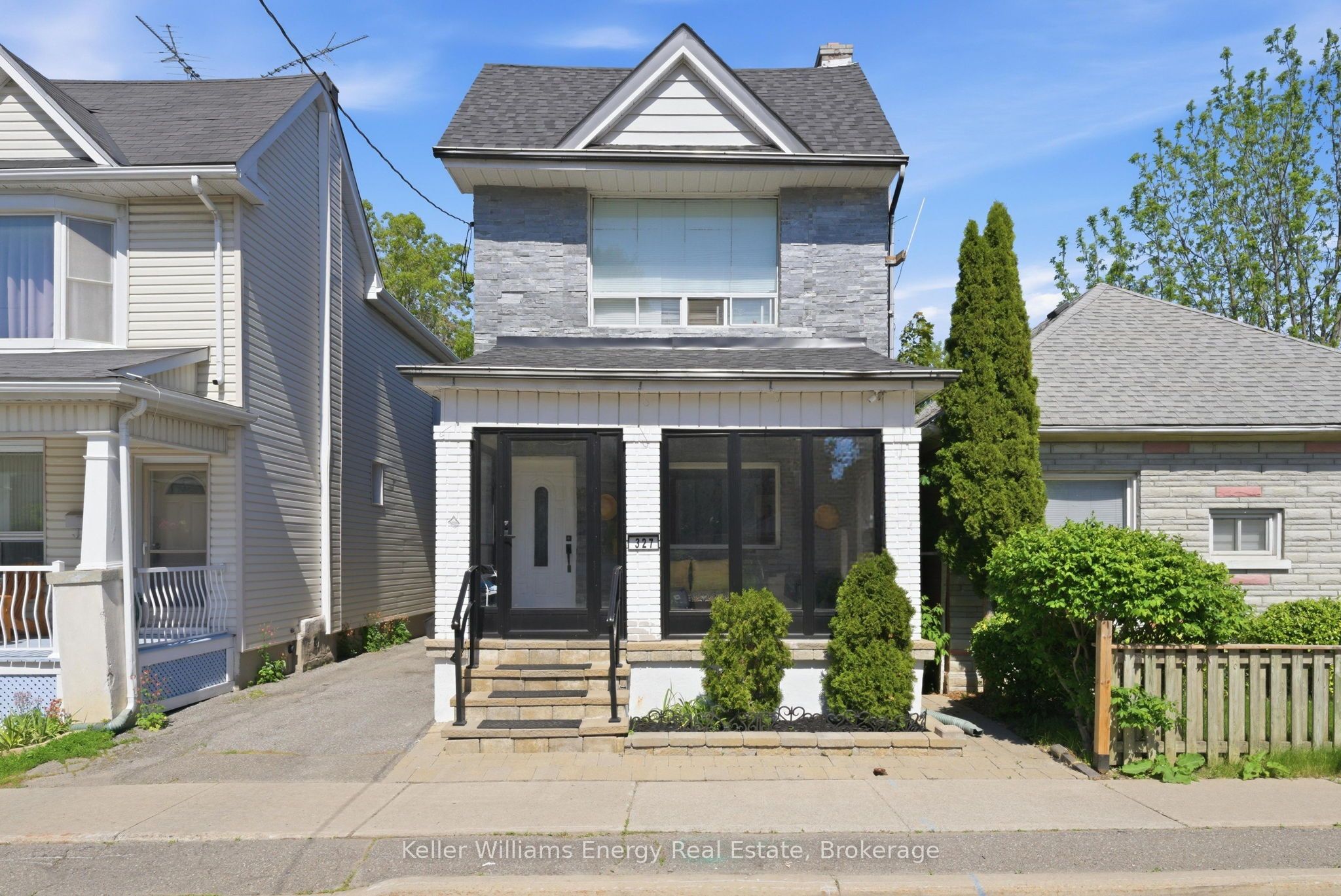 327 Albert Street
