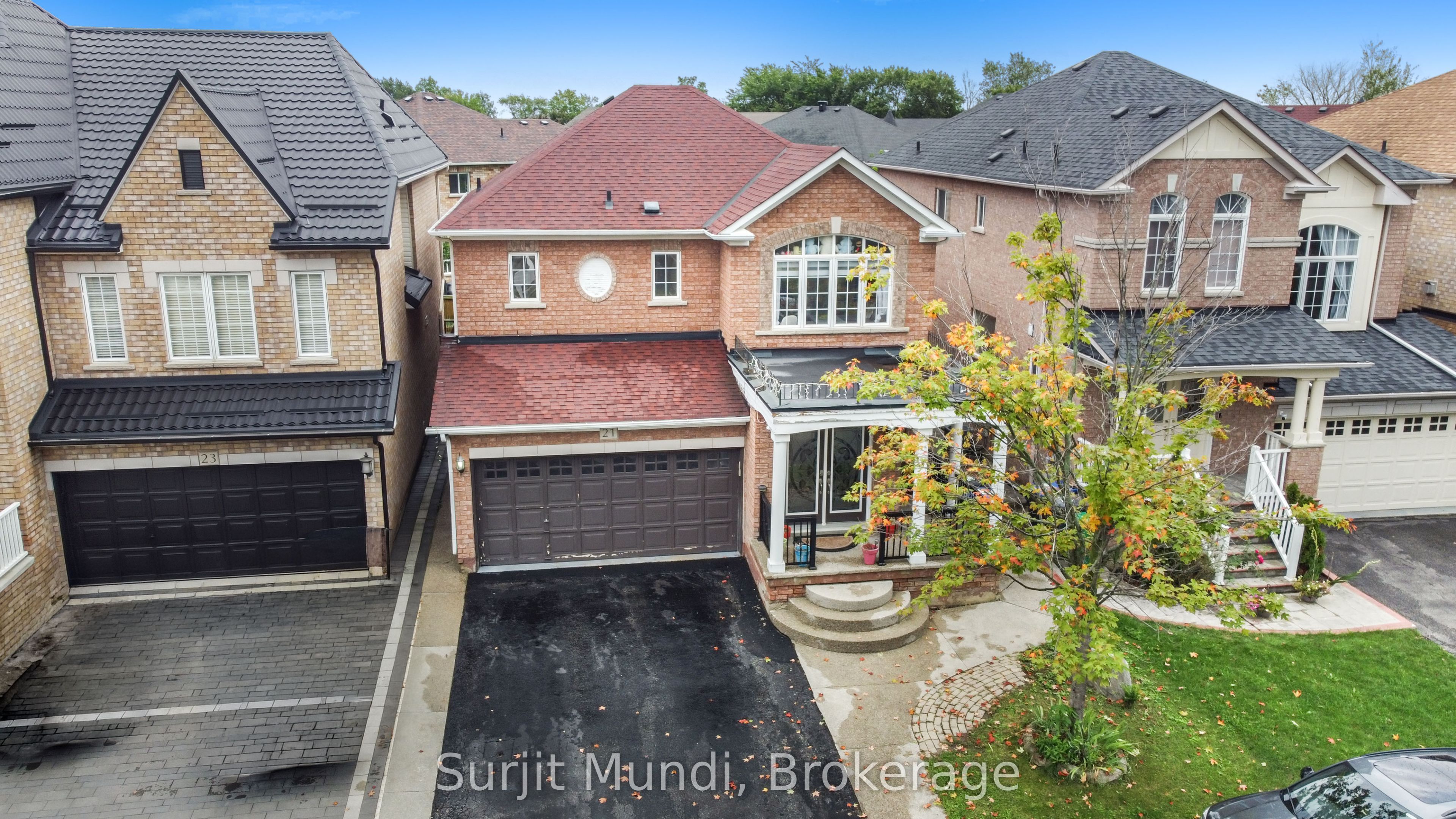 21 Amboise Crescent