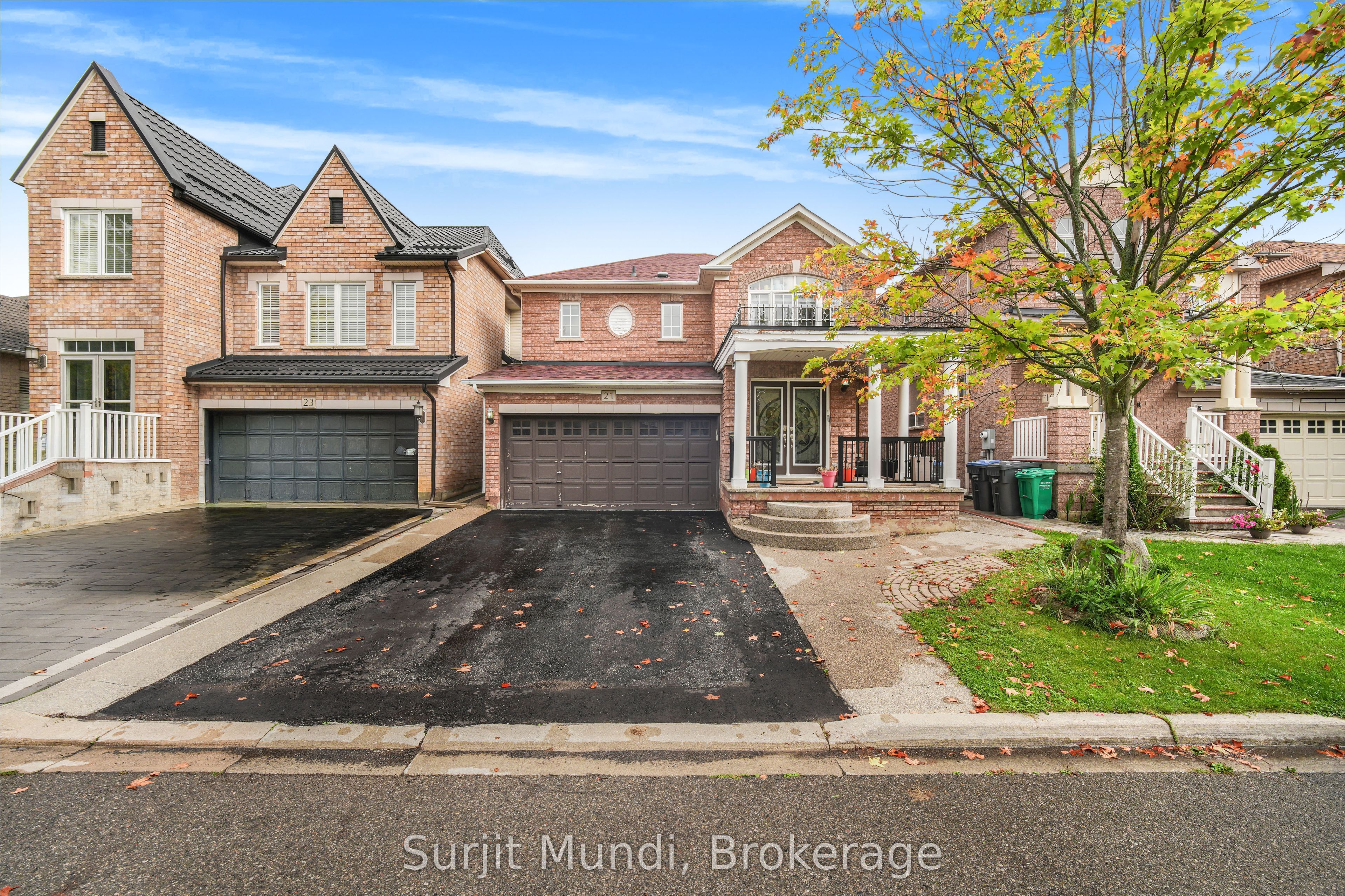 21 Amboise Crescent