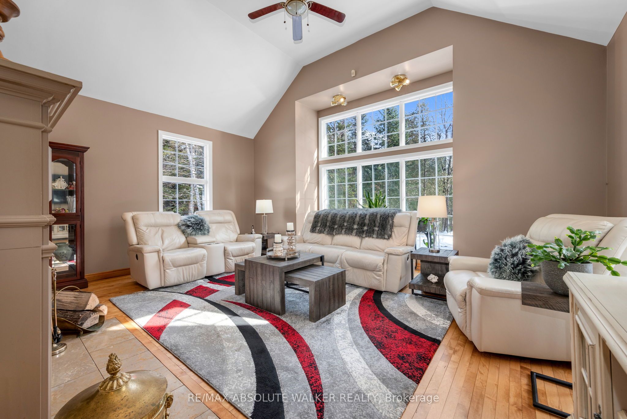 7681 Settler's Way