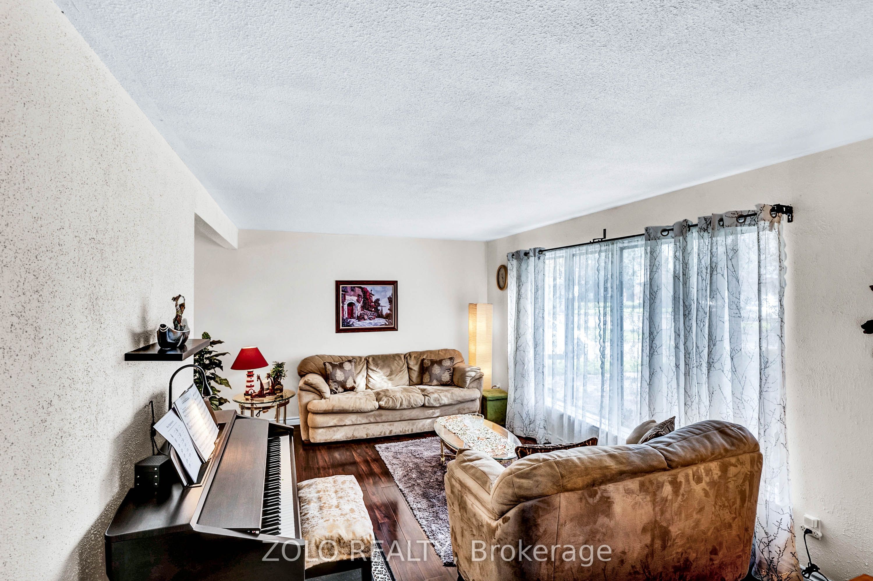 129 FOLKSTONE Crescent