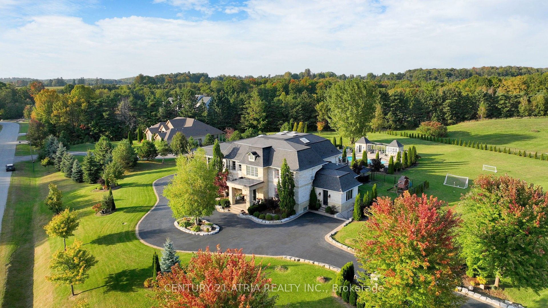 111 Lake Woods Drive