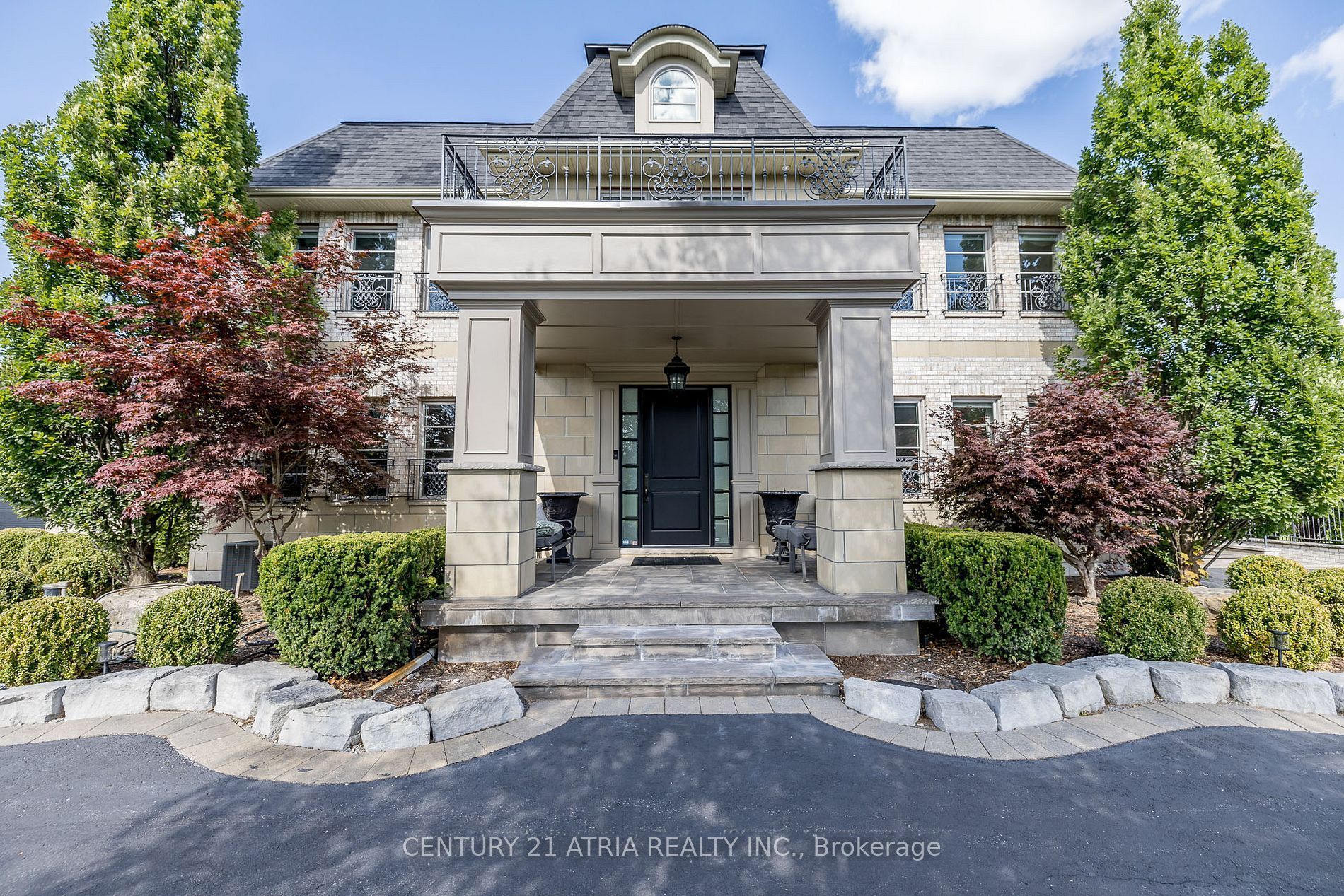 111 Lake Woods Drive