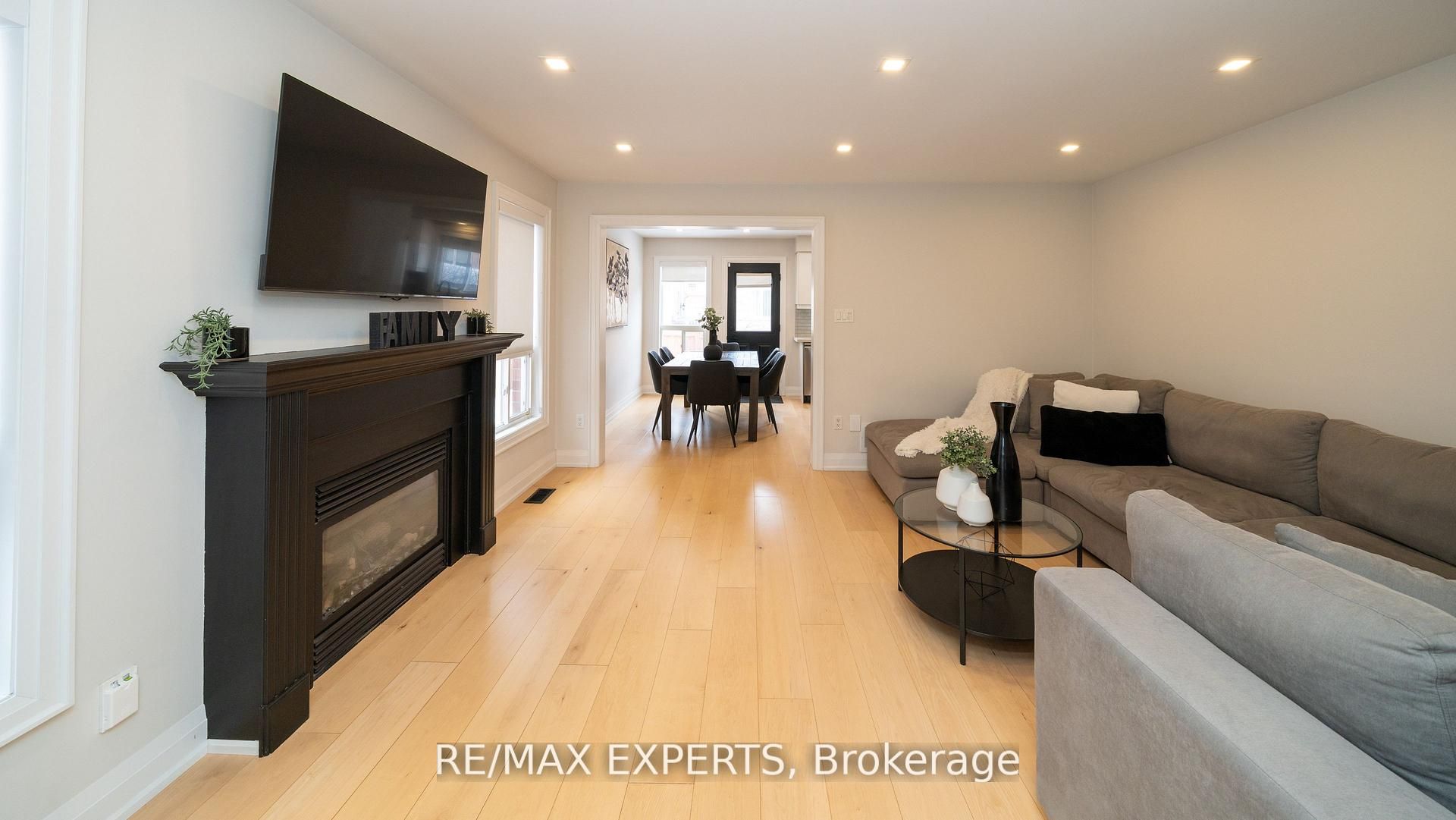 111 Argento Crescent