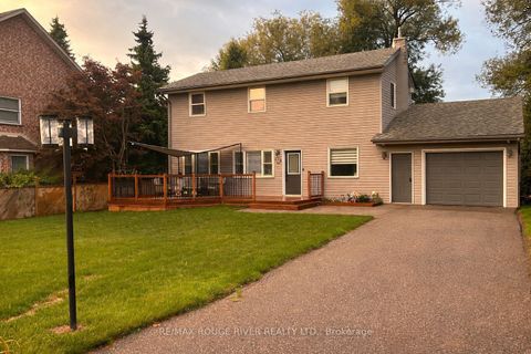 32 Andrew Street Clarington ON L1B 1J3