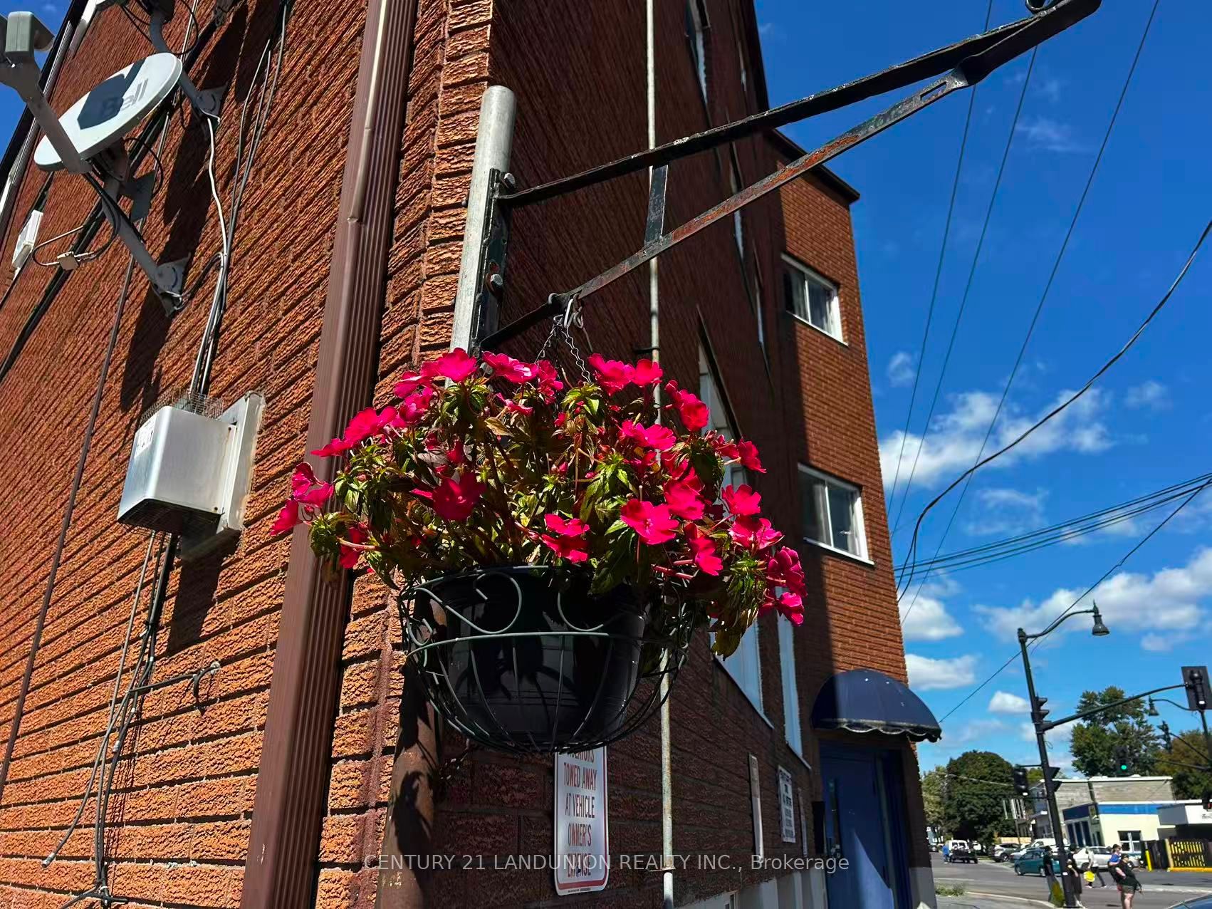 442 Macdonnell Street
