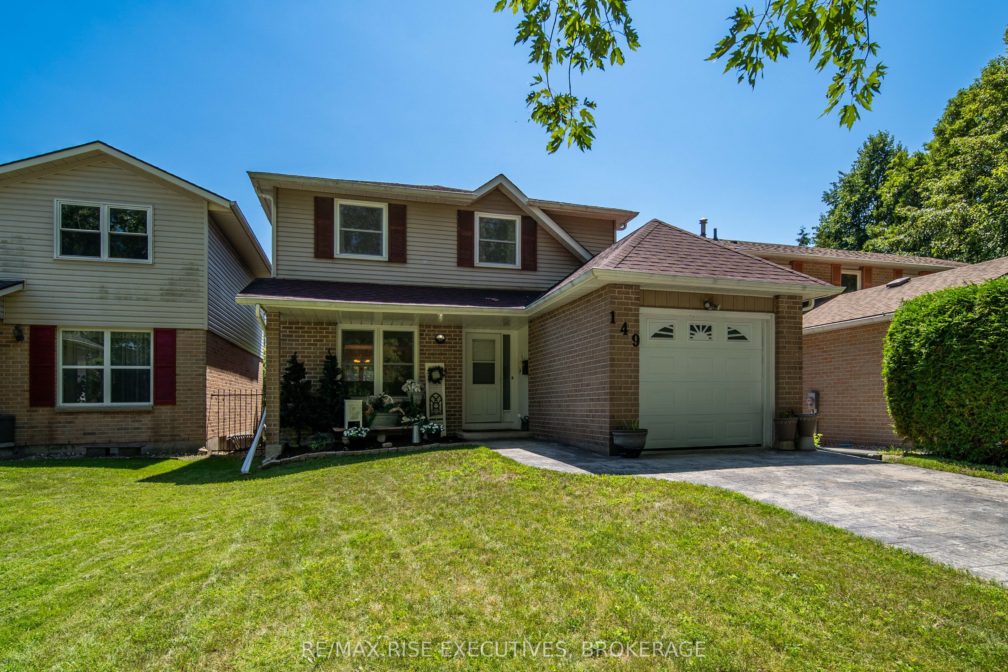 149 Grenadier Drive