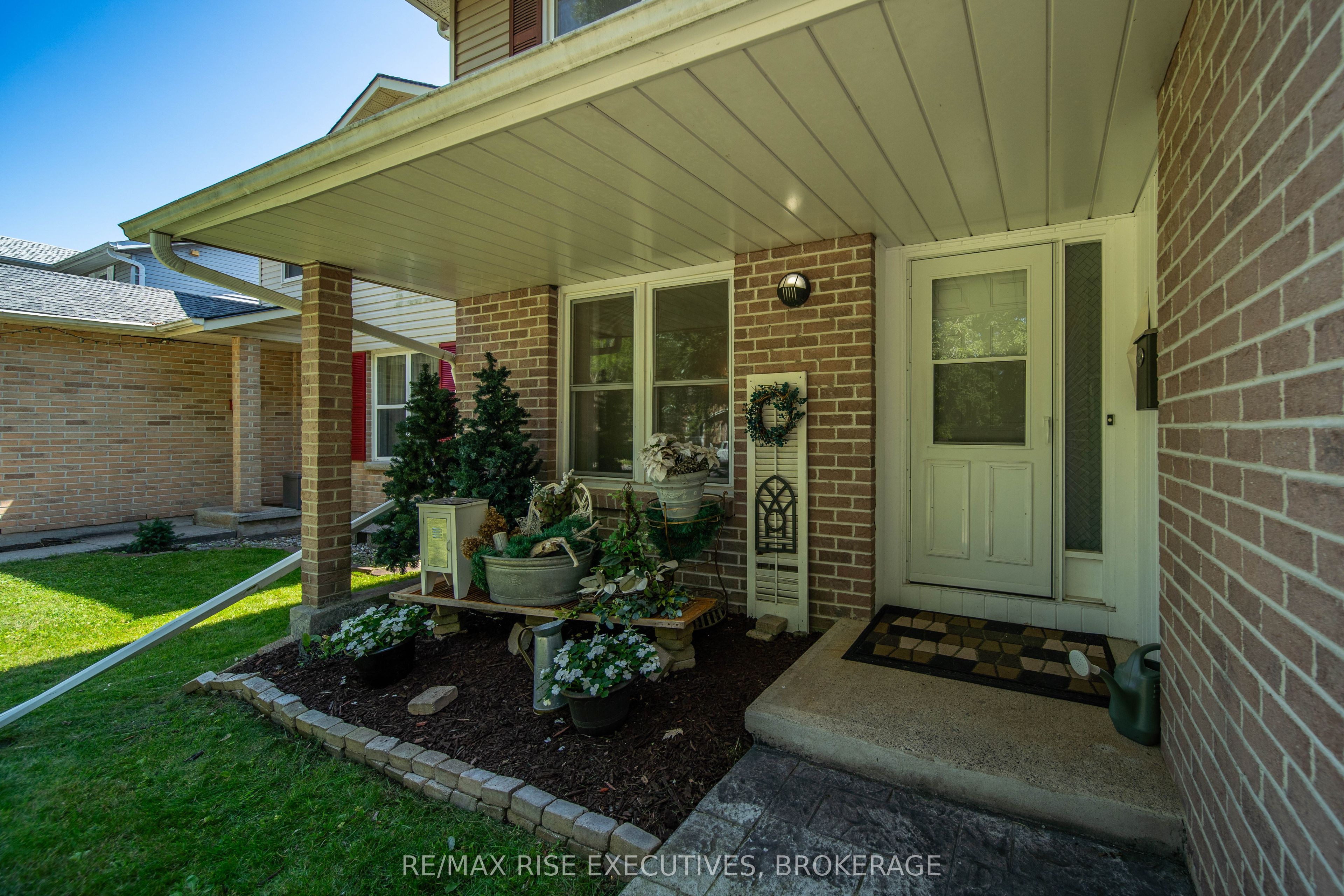 149 Grenadier Drive