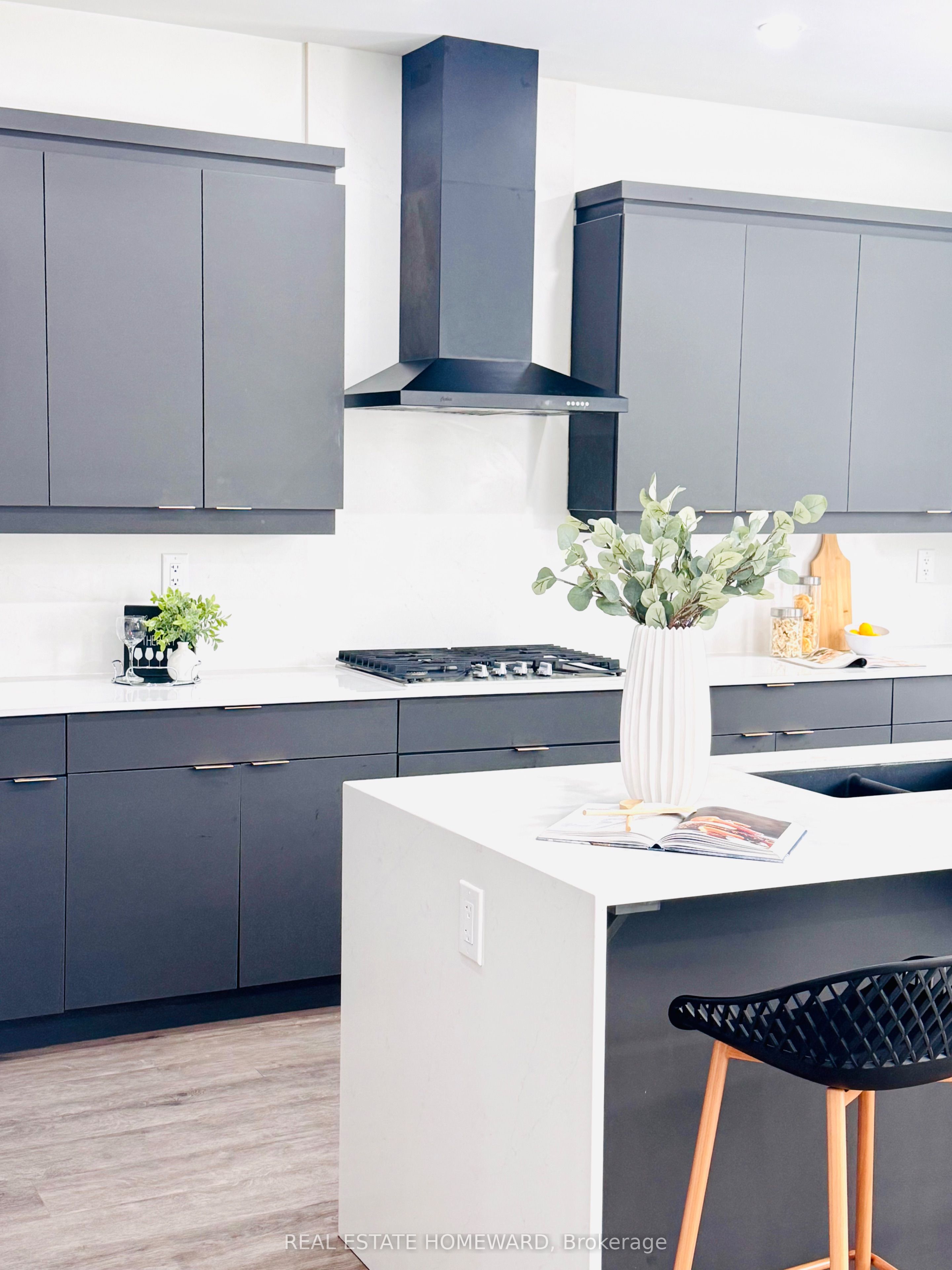 30 Frank Lloyd Wright Street