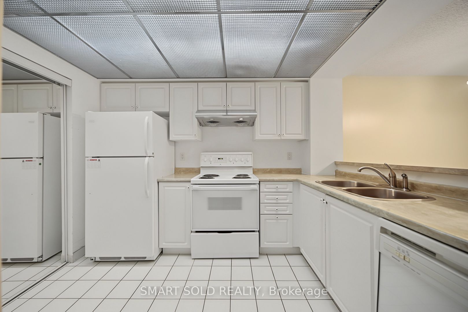 28 Hollywood Avenue 205