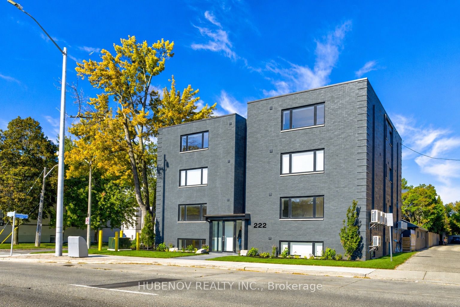 222 Lakeshore Road E