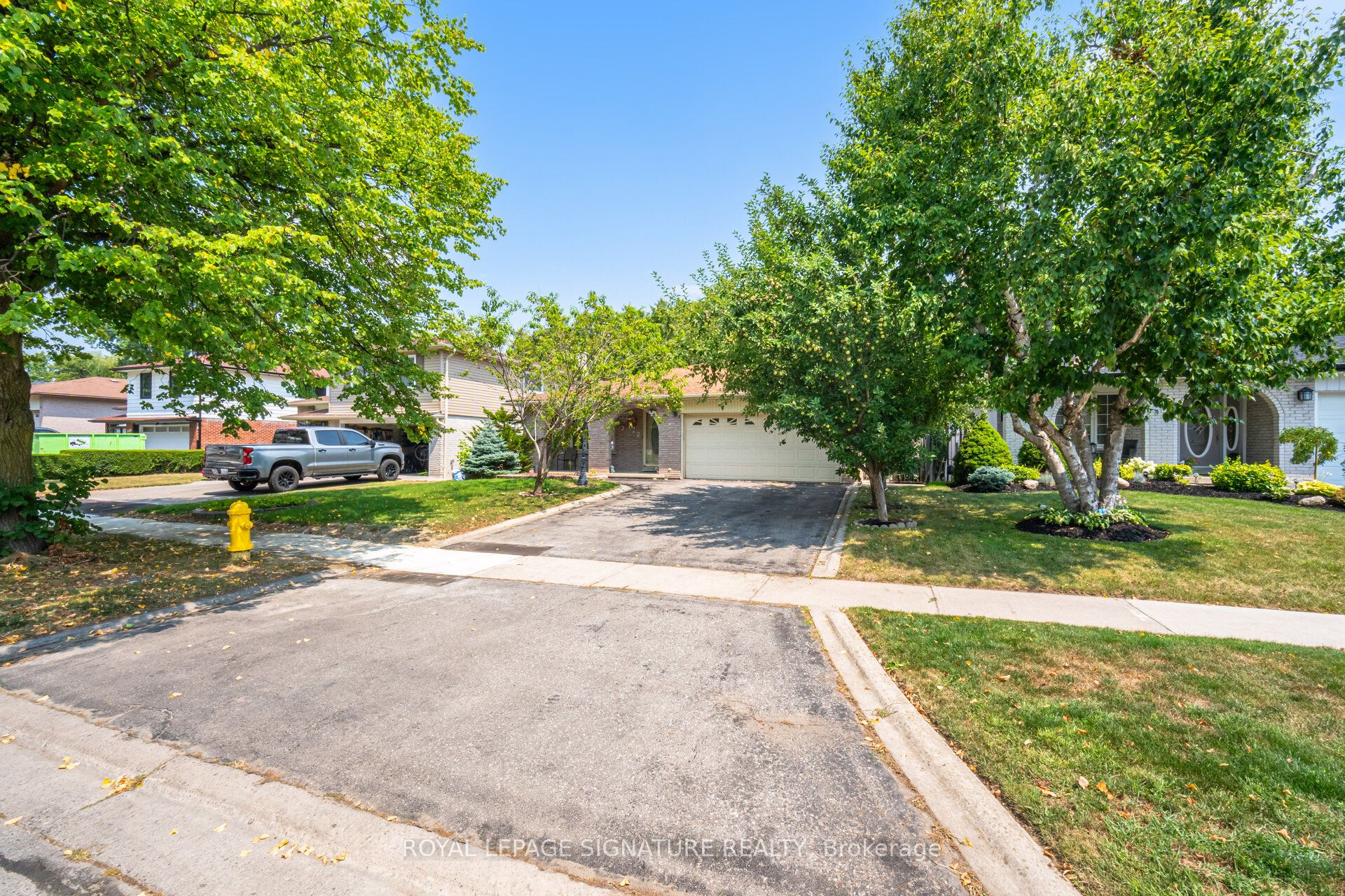 574 Antigua Crescent