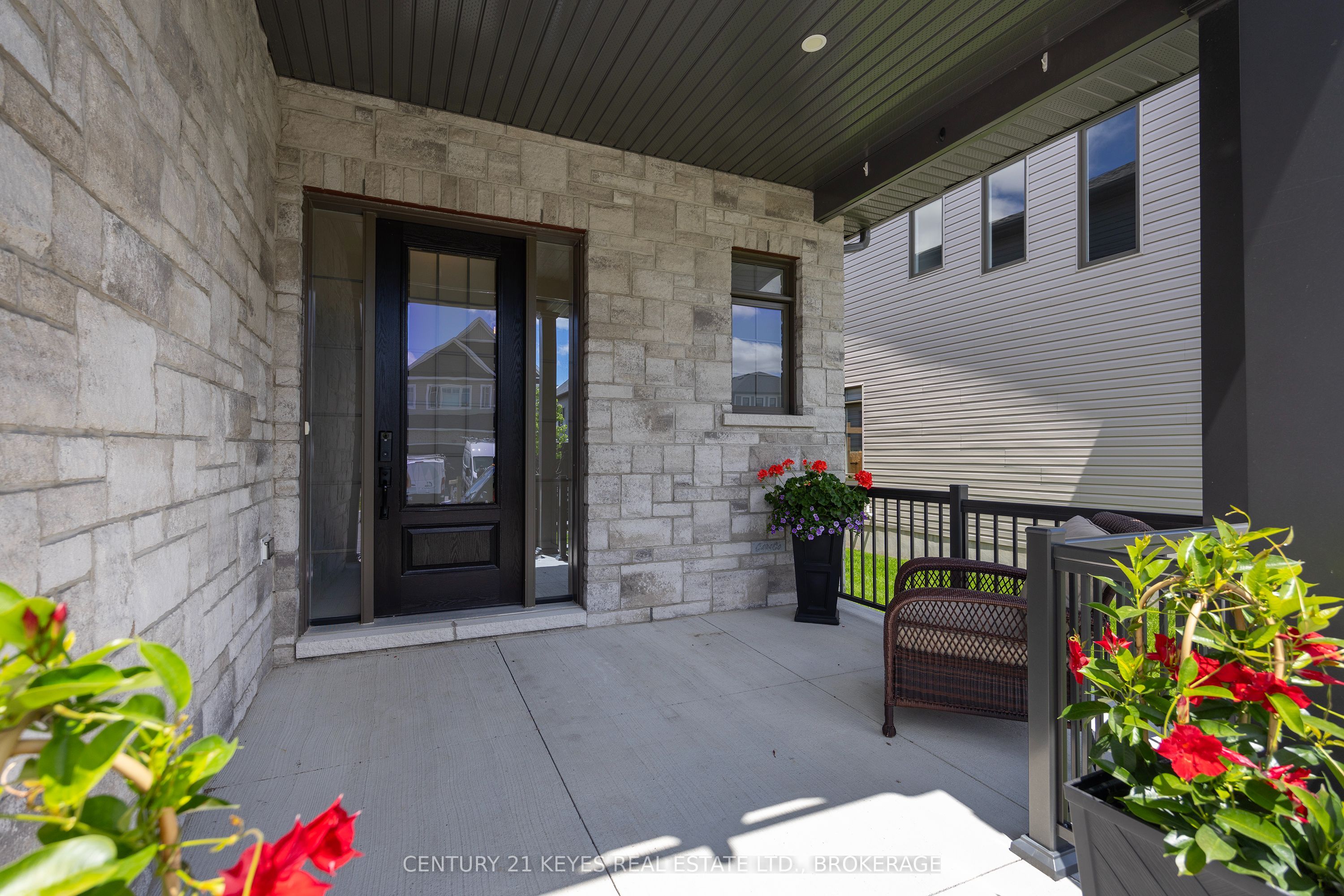 811 Riverview Way