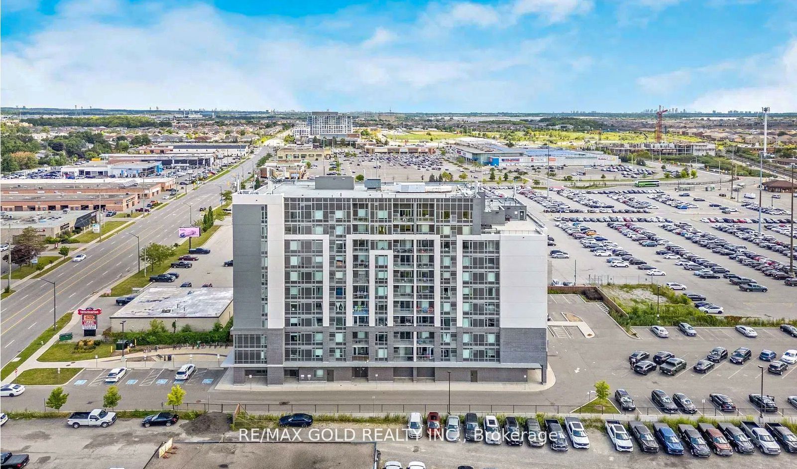 716 Main Street E 807