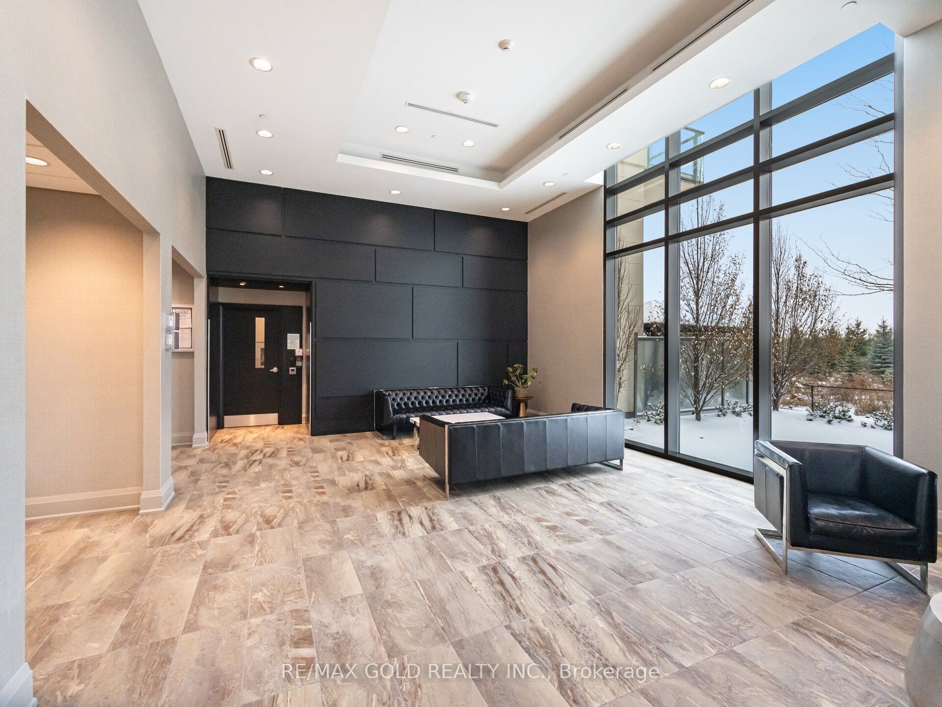 65 Yorkland Boulevard 111