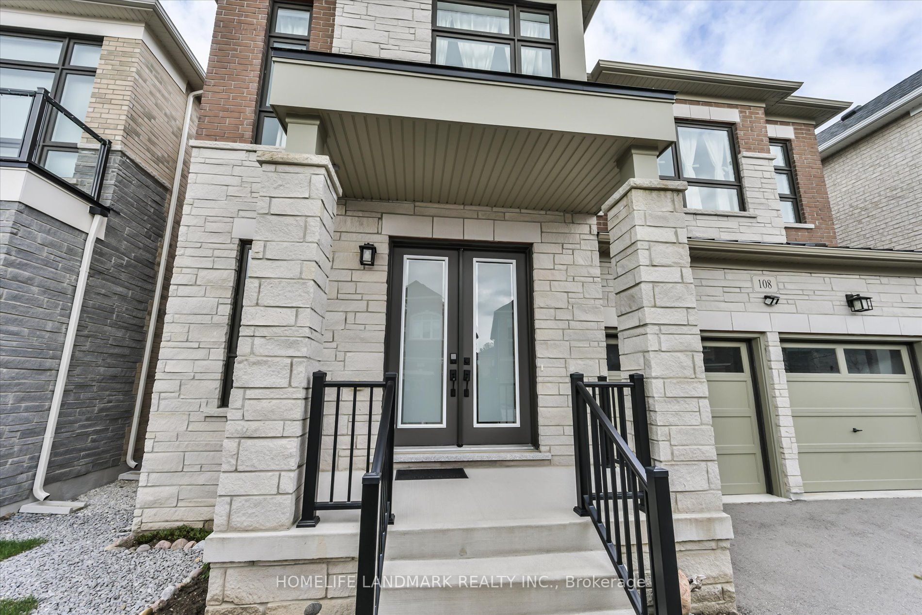 108 Pine Hill Crescent E