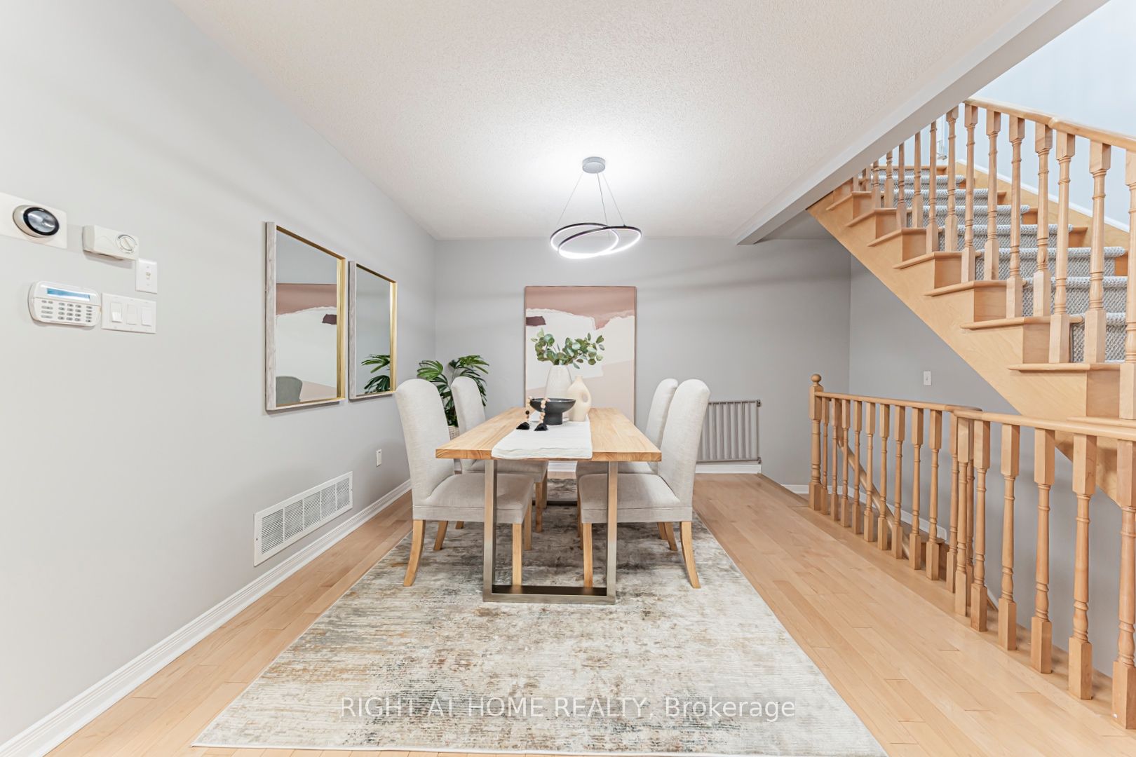 1133 Hickory Hollow Glen