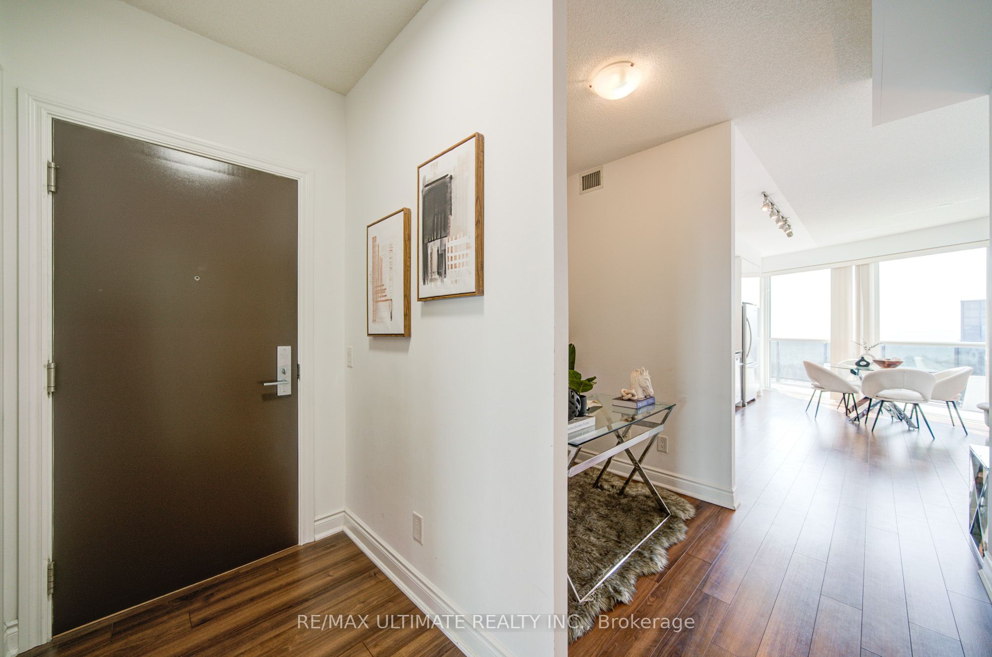 80 Marine Parade Drive N 1706