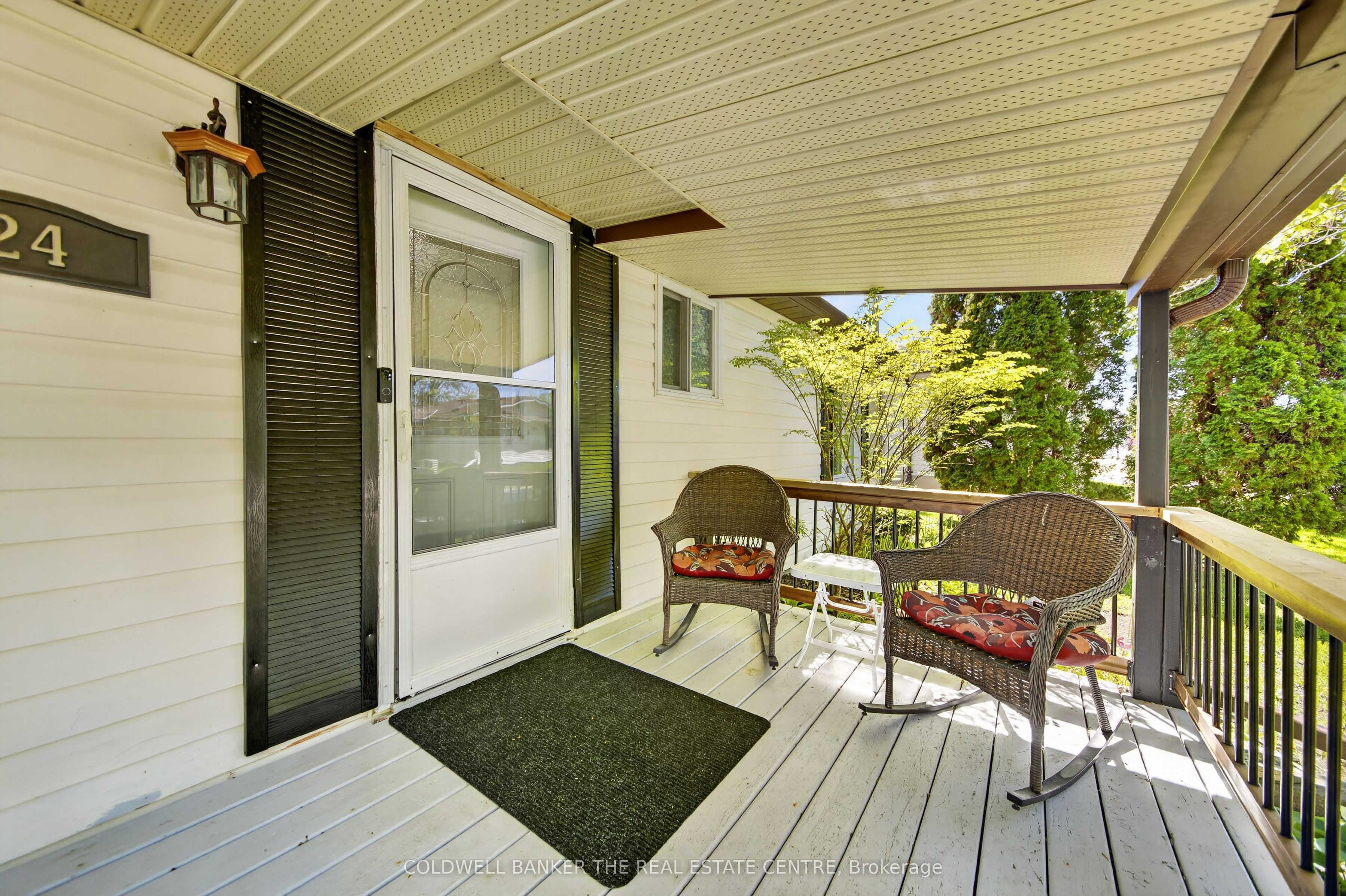 24 Briar Wood Place