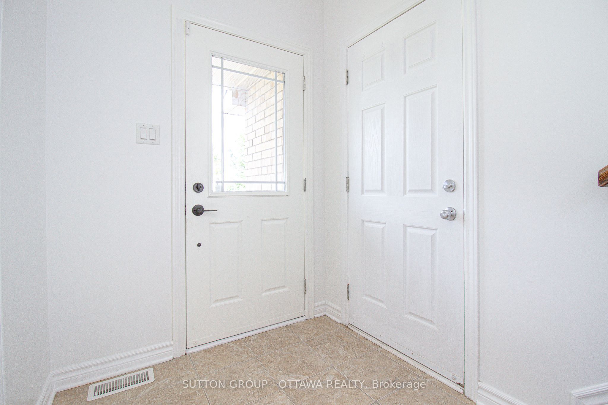 163 Silvermoon Crescent