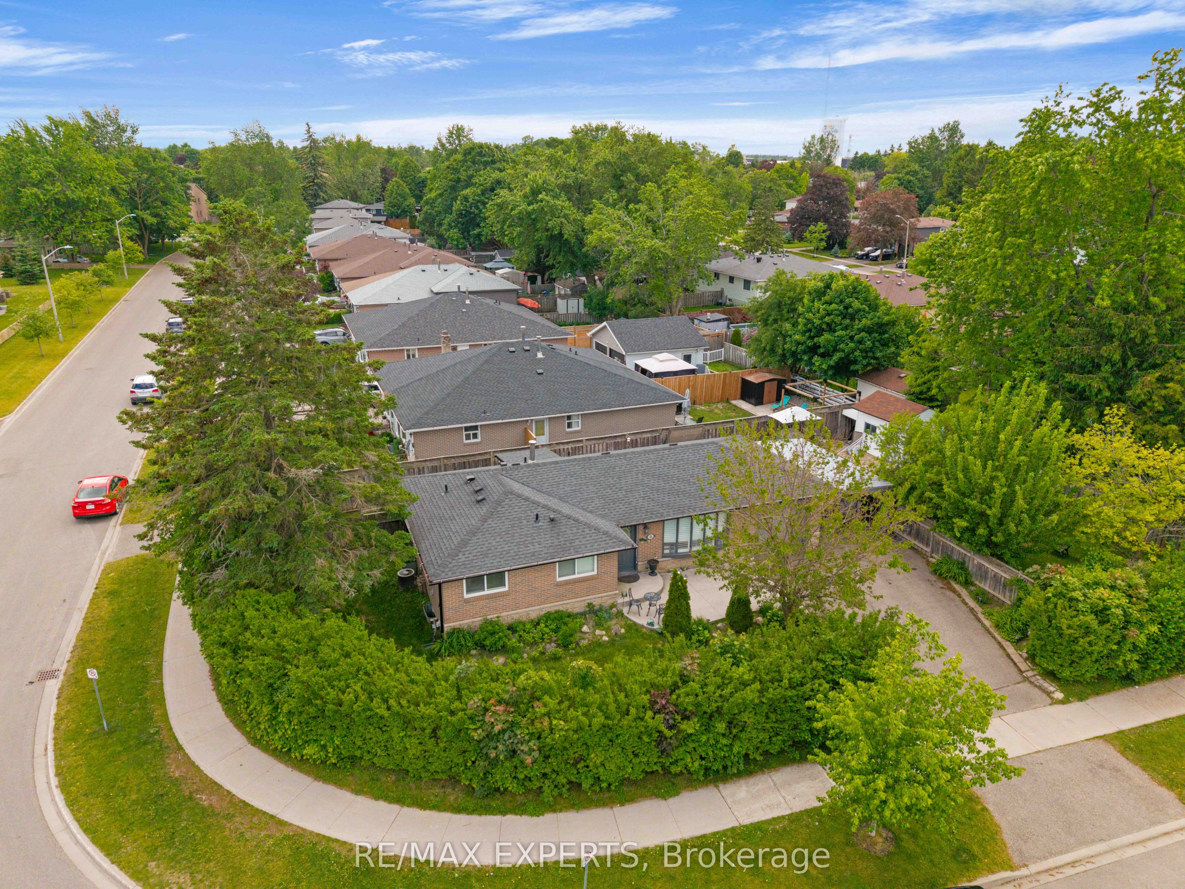 35 Lawrence Avenue
