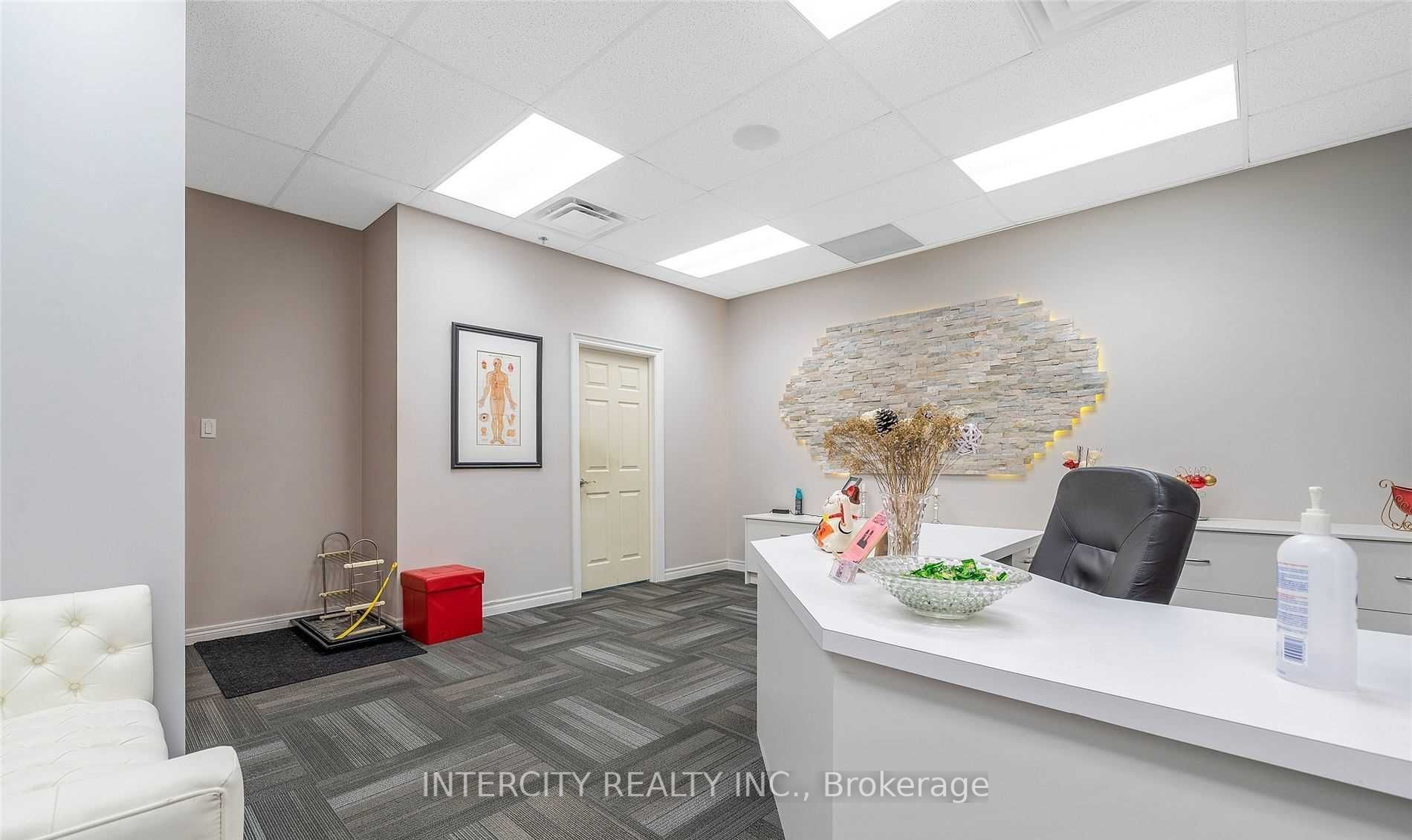 7611 Pine Valley Drive 29