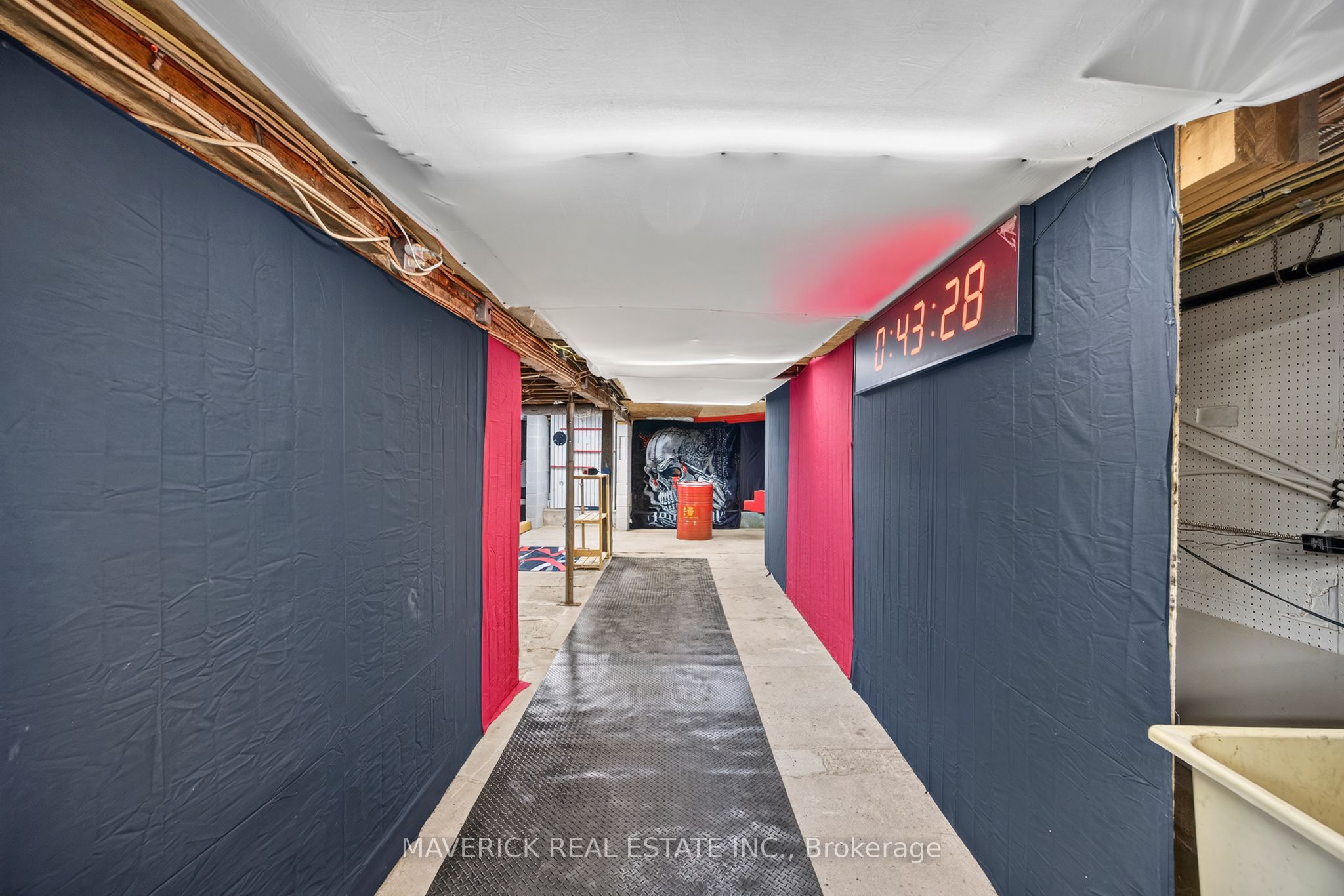 101 THAMES Street N