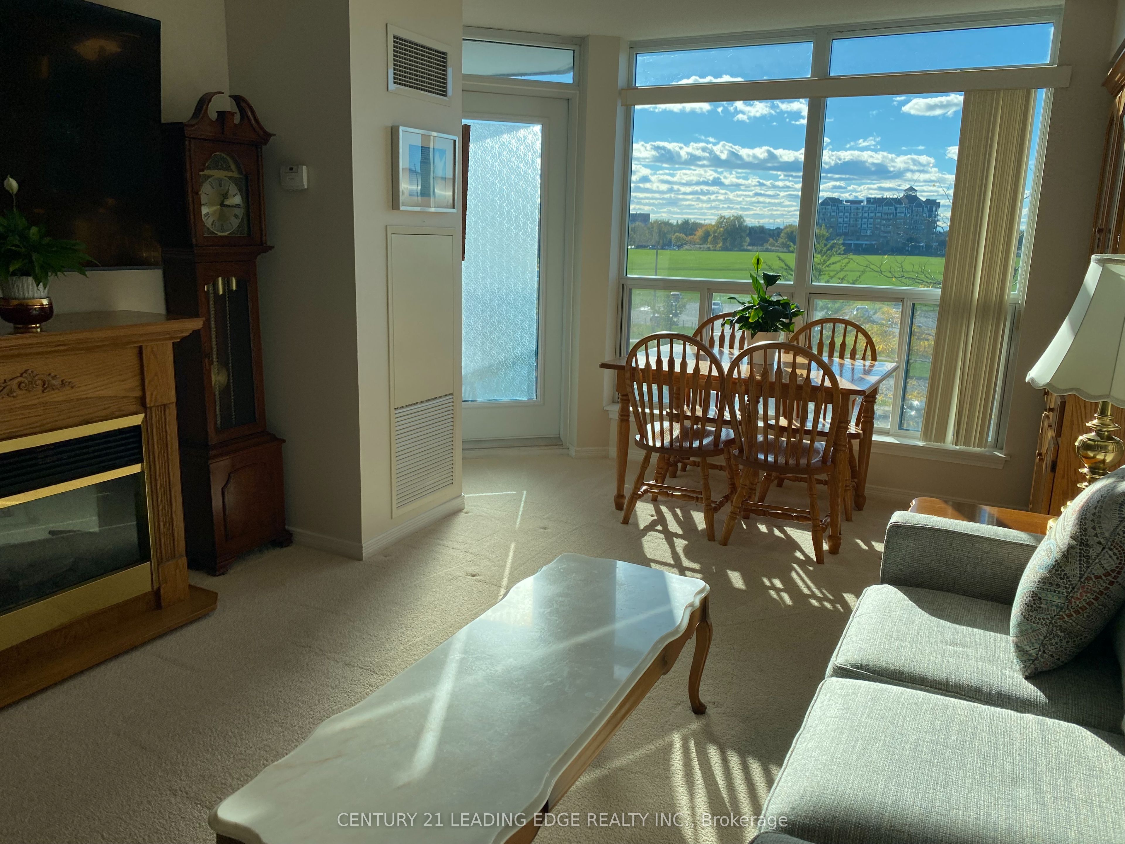 340 Watson Street W 318