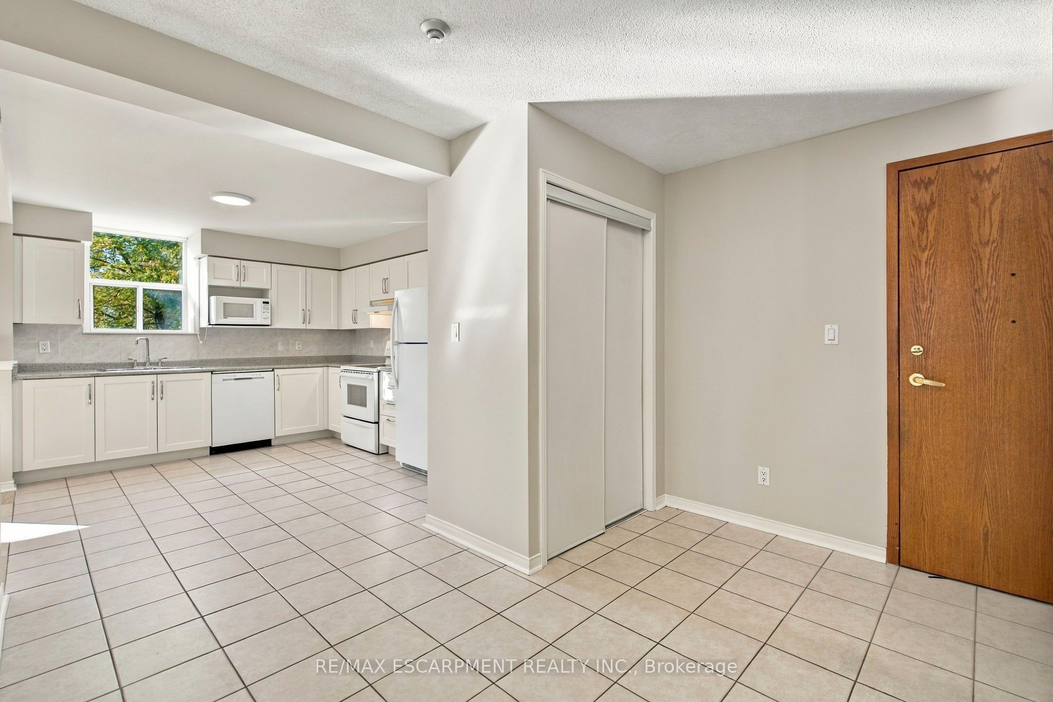 7373 Martingrove Road 223