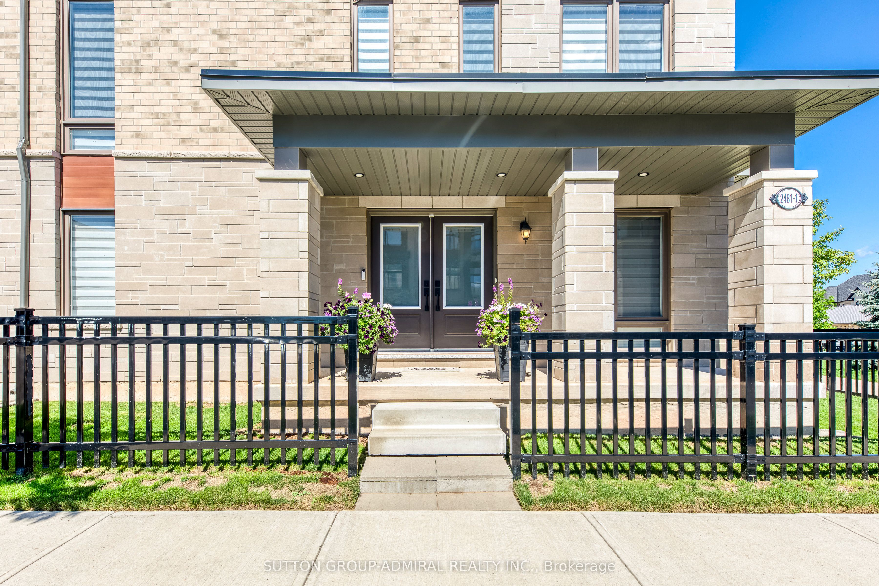 2481 Badger Crescent 1