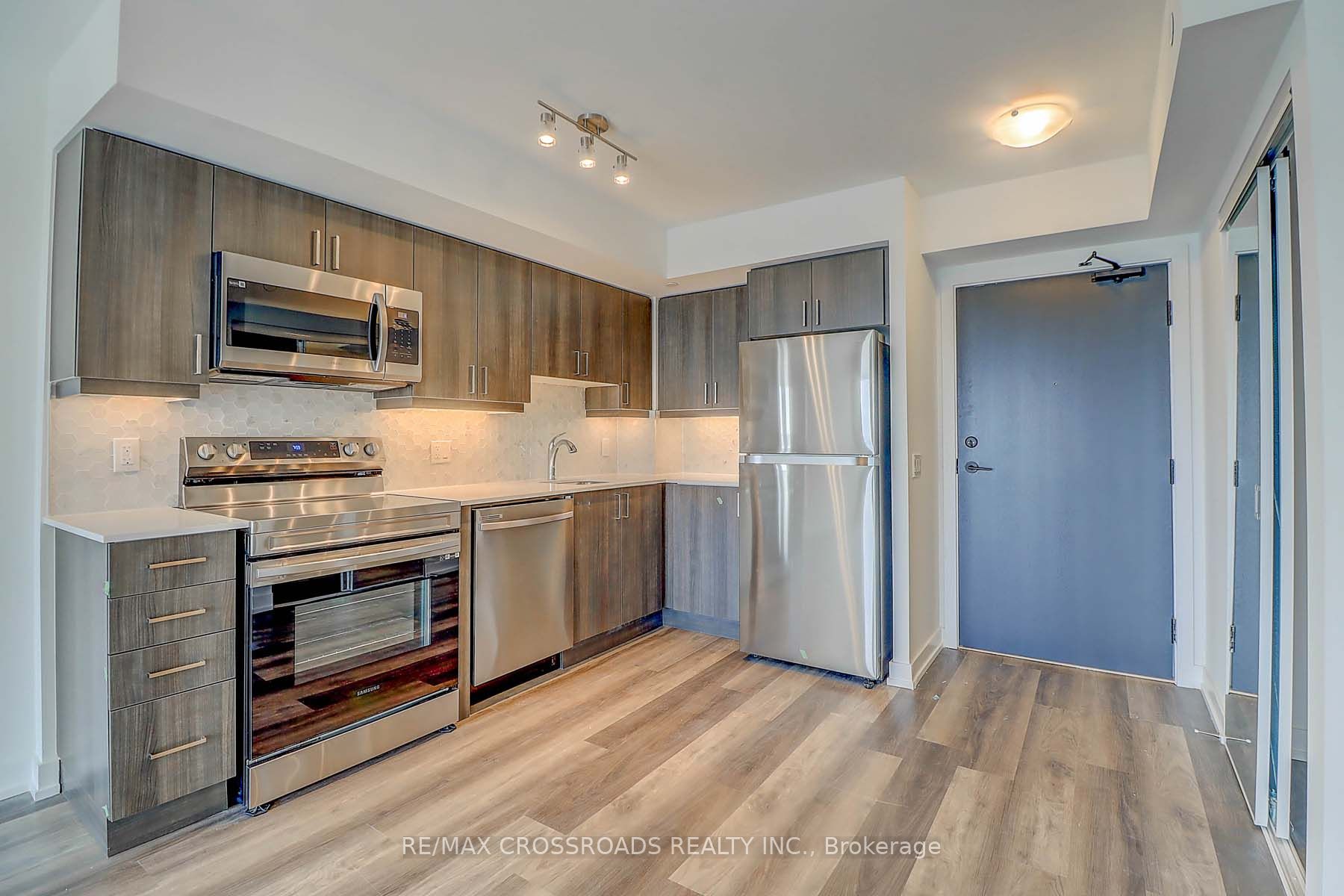 1480 Bayly Street 1111