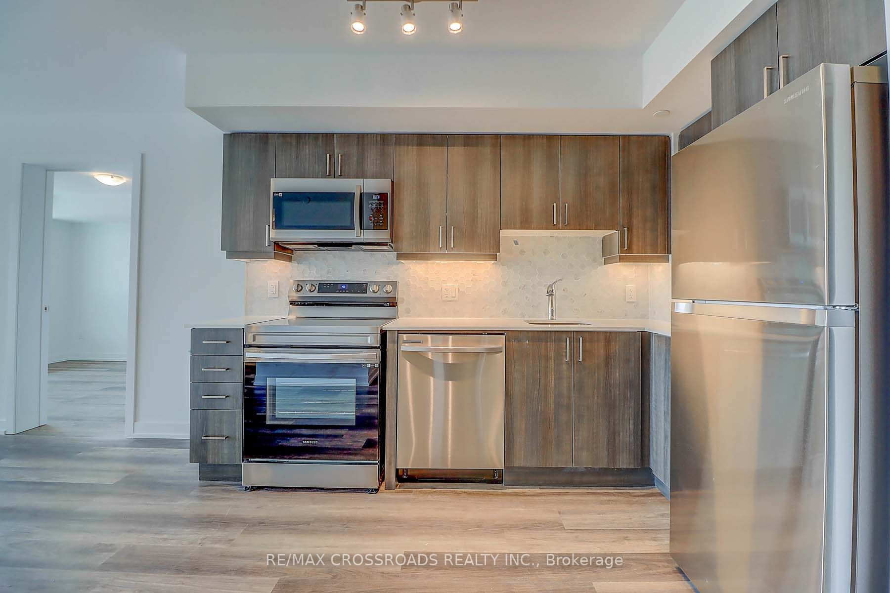 1480 Bayly Street 1111