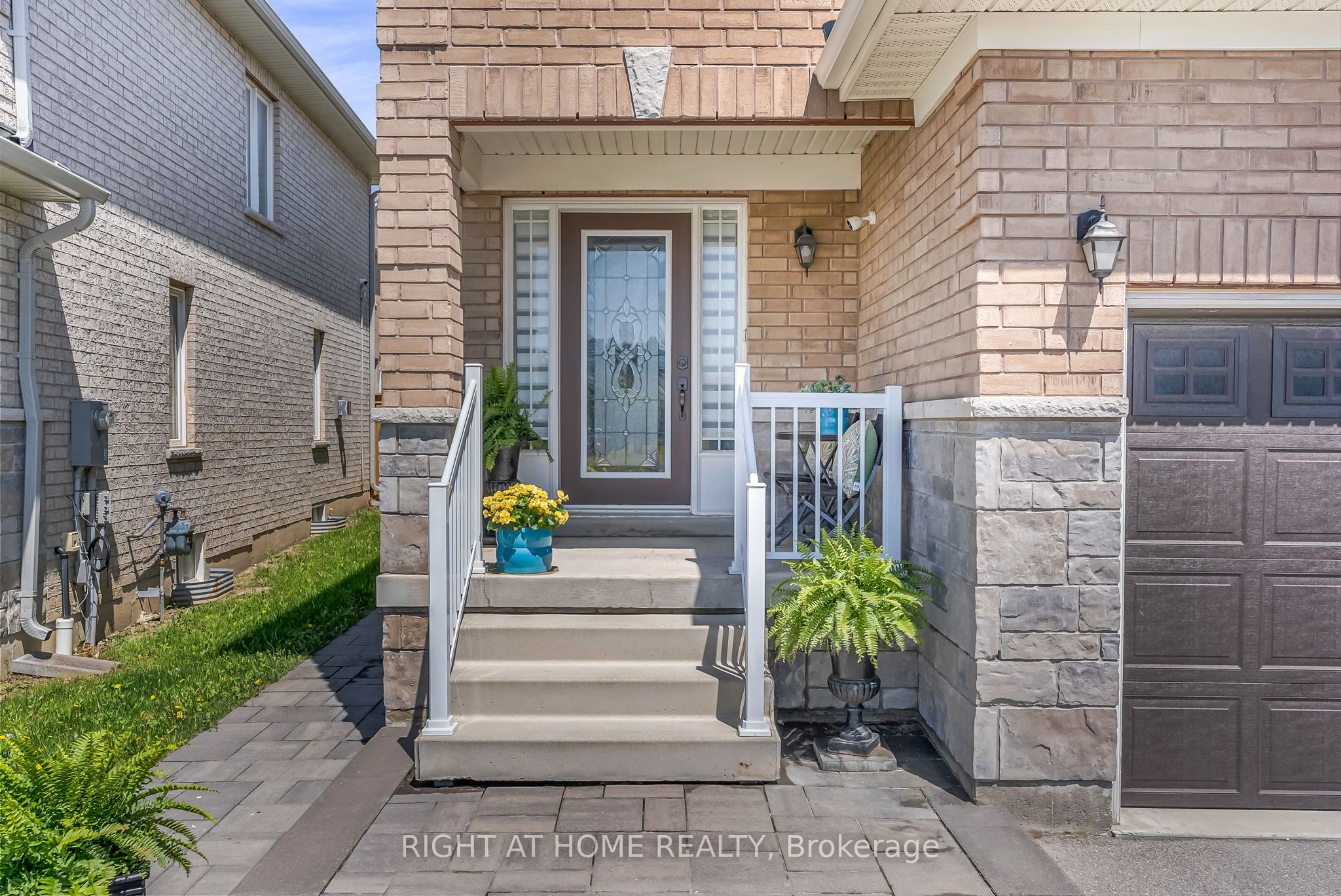 352 Miller Park Avenue