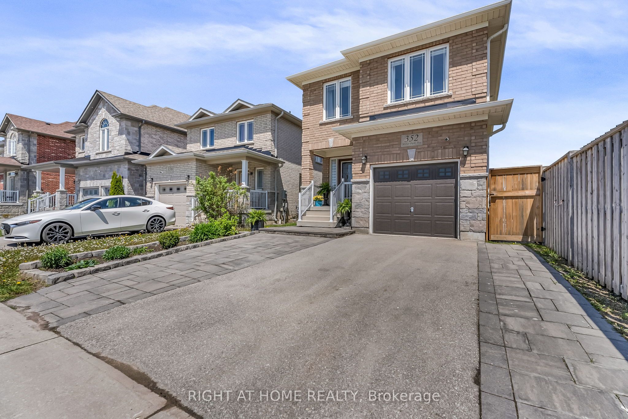352 Miller Park Avenue