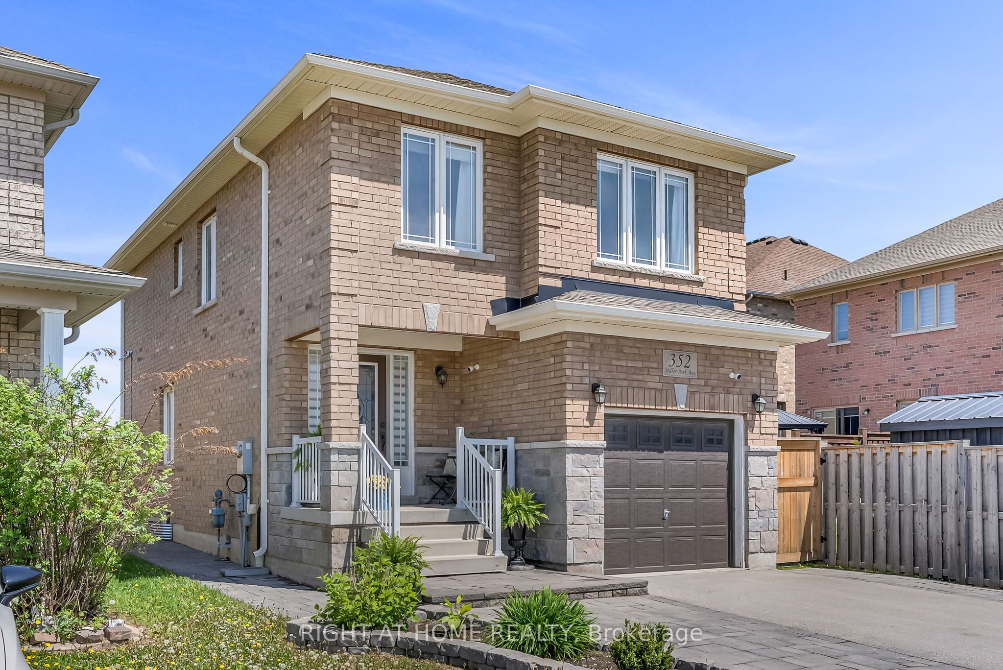 352 Miller Park Avenue