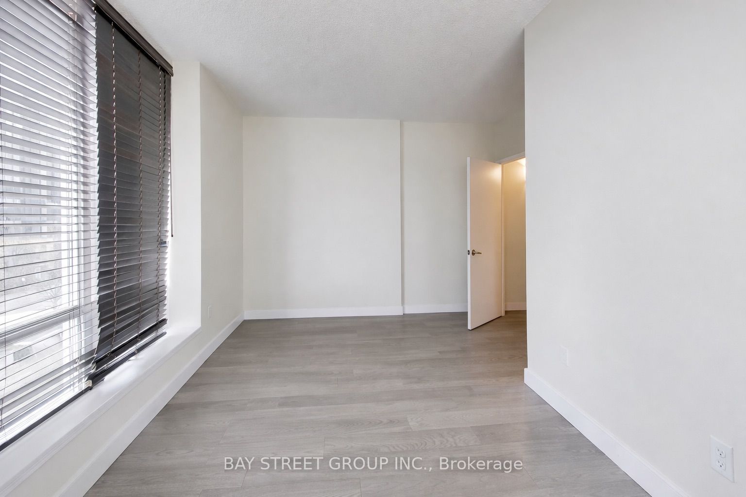 25 Singer Court TH07