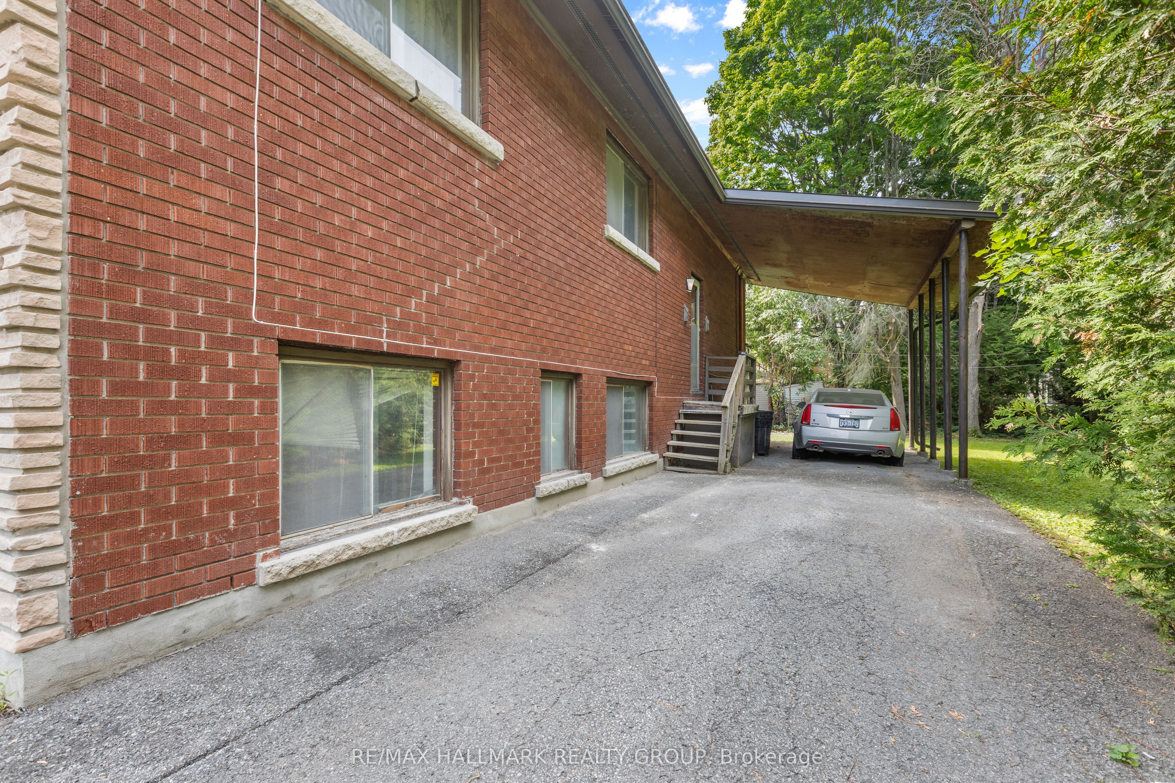 492 Vernon Avenue